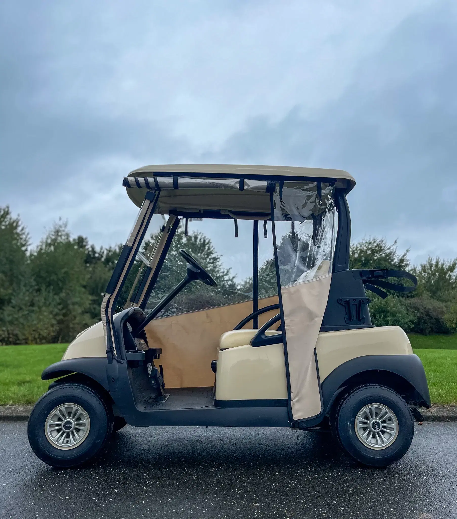 Golfbil med Full-body cover