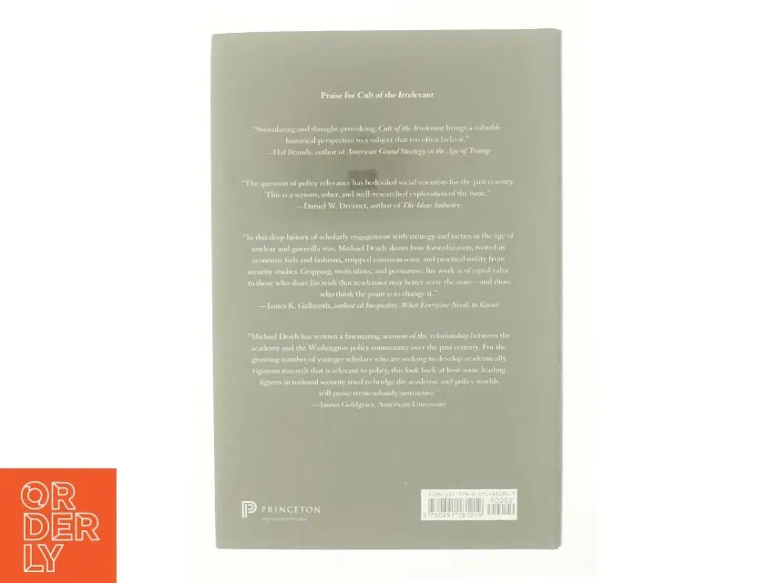 Cult of the irrelevant : the waning influence of social science on national security af Michael C Desch (1960-) (Bog)
