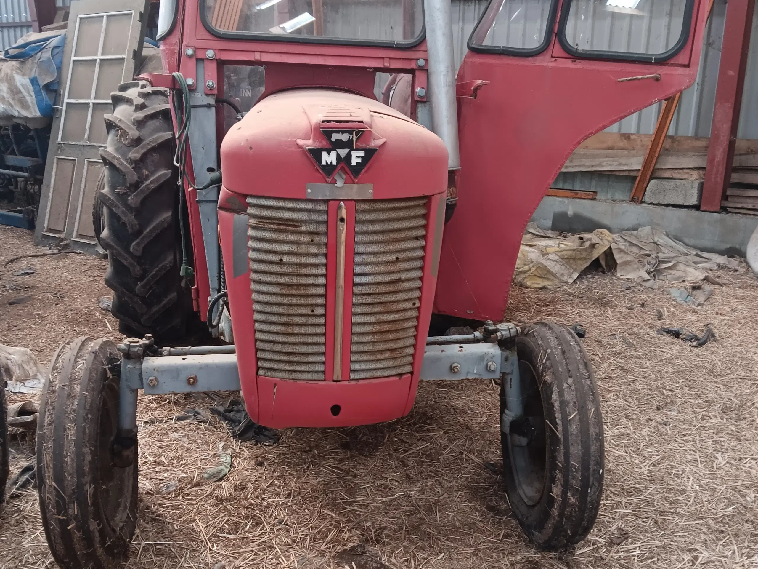 traktor massey ferguson 25