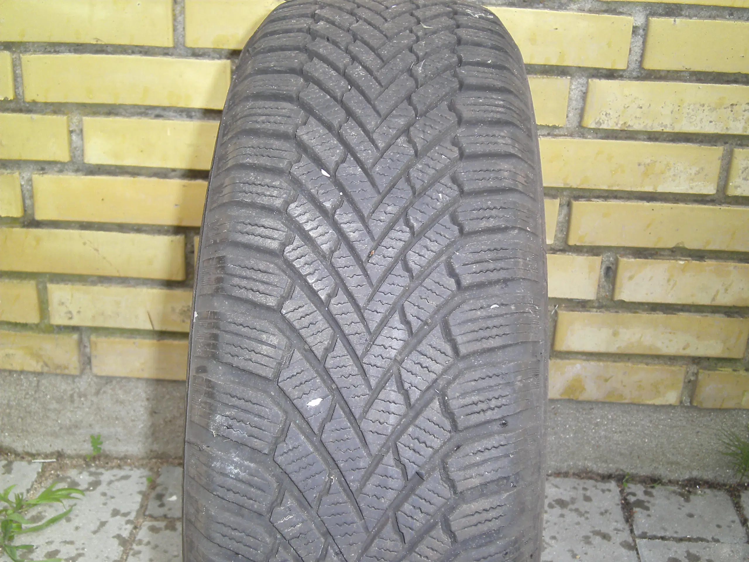 DÆK-CONTINENTAL 195/65 R15 T  RADIAL TUBELESS