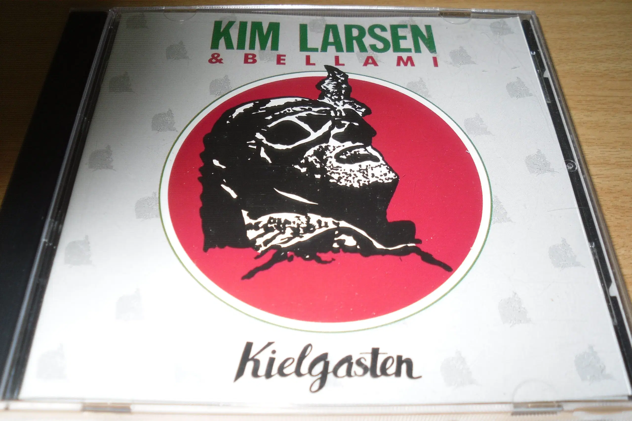 KIM LARSEN  Kjukken 16 x Cd