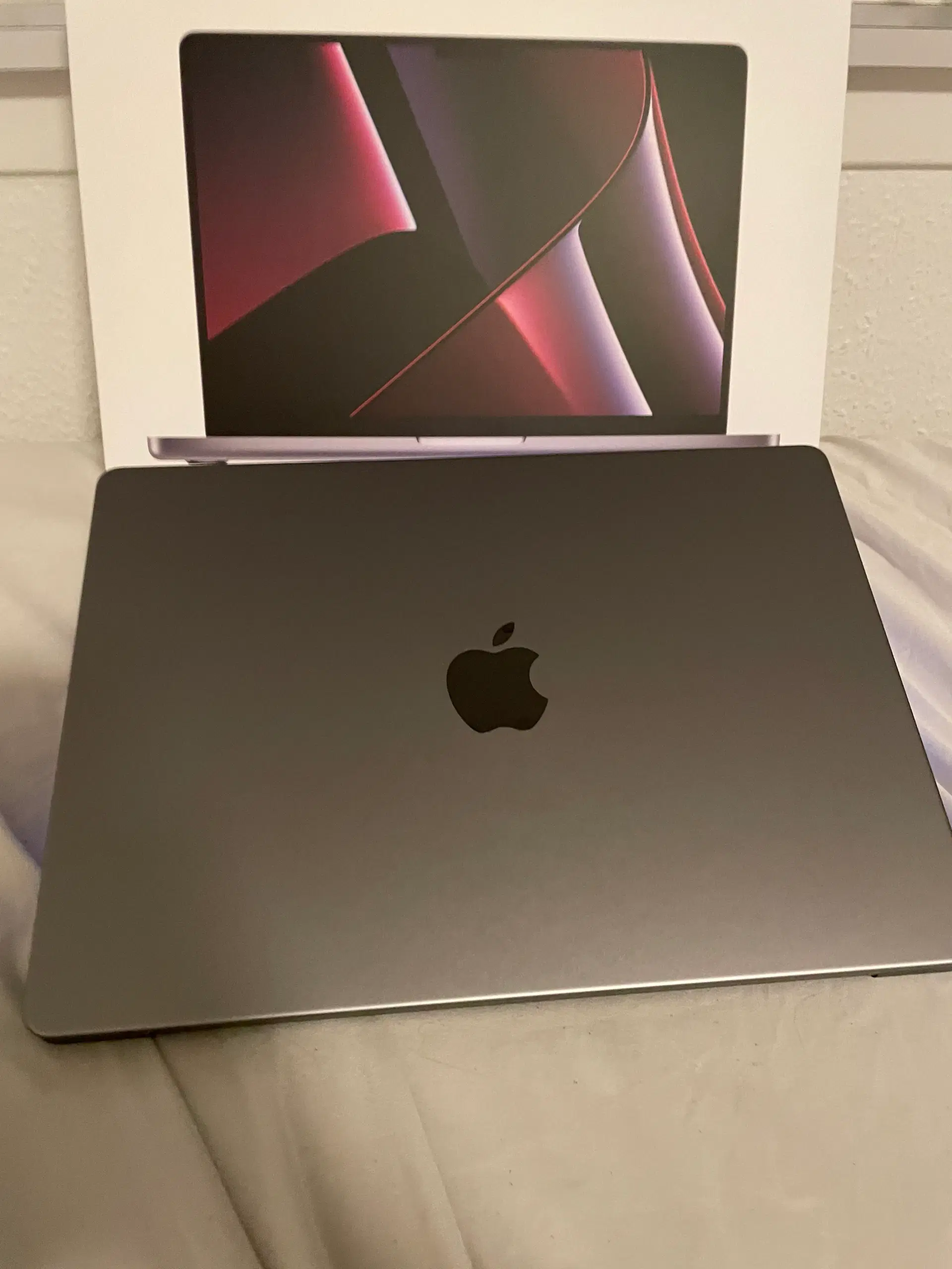 MacBook Pro M2 Pro 14”