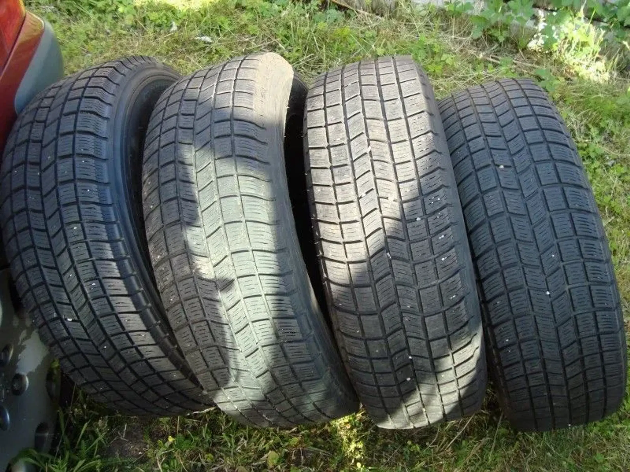 4stk vinterdæk Michelin Alpin 4x4 215 70 16 100s