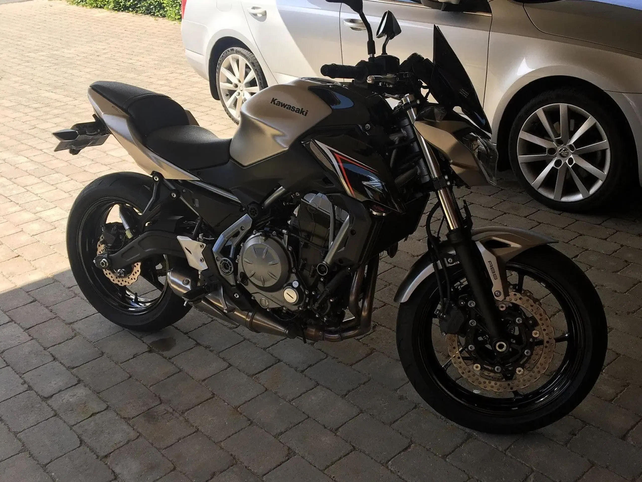 Kawasaki z 650