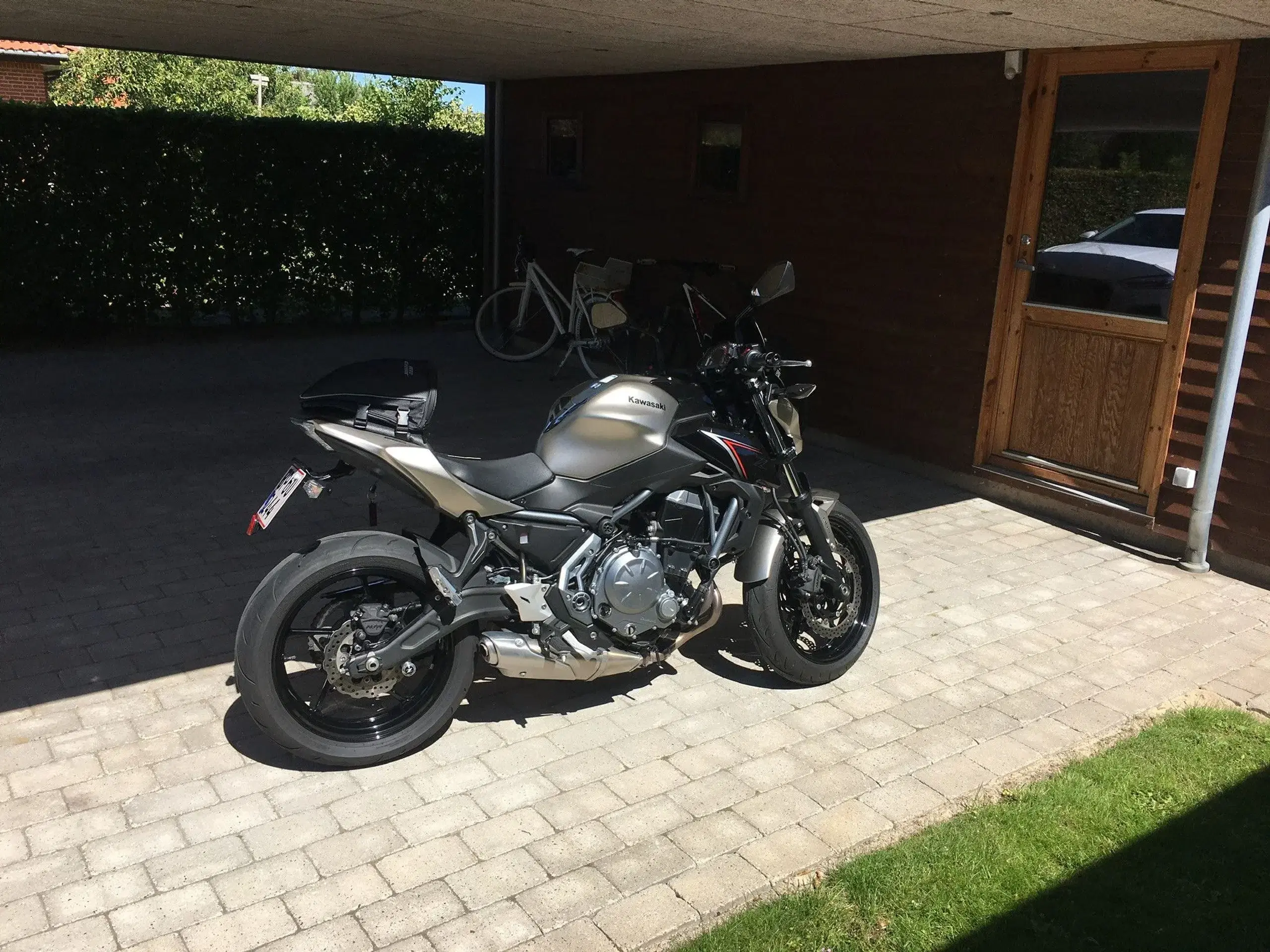 Kawasaki z 650