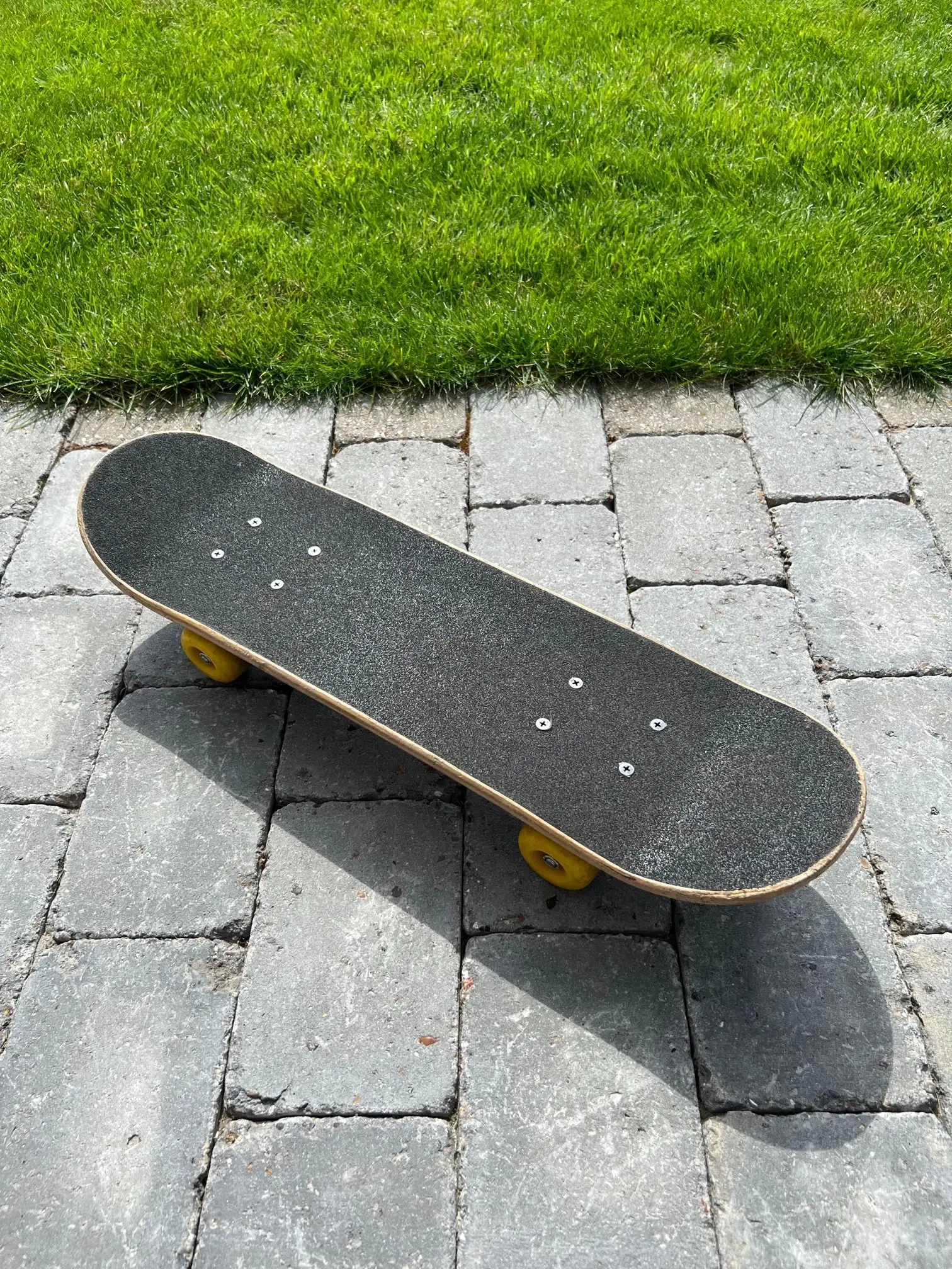 Skateboard