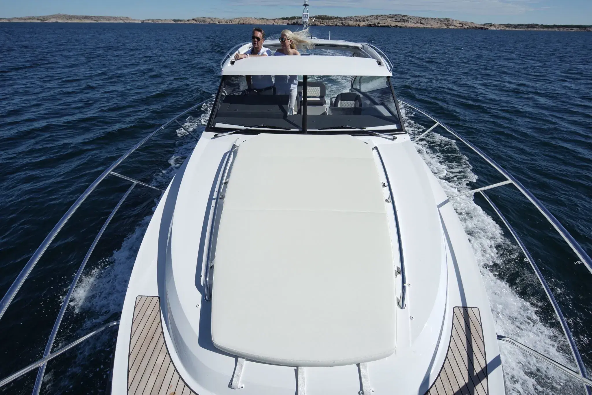 NY GRANDEZZA 34OC PREMIUM YACHT