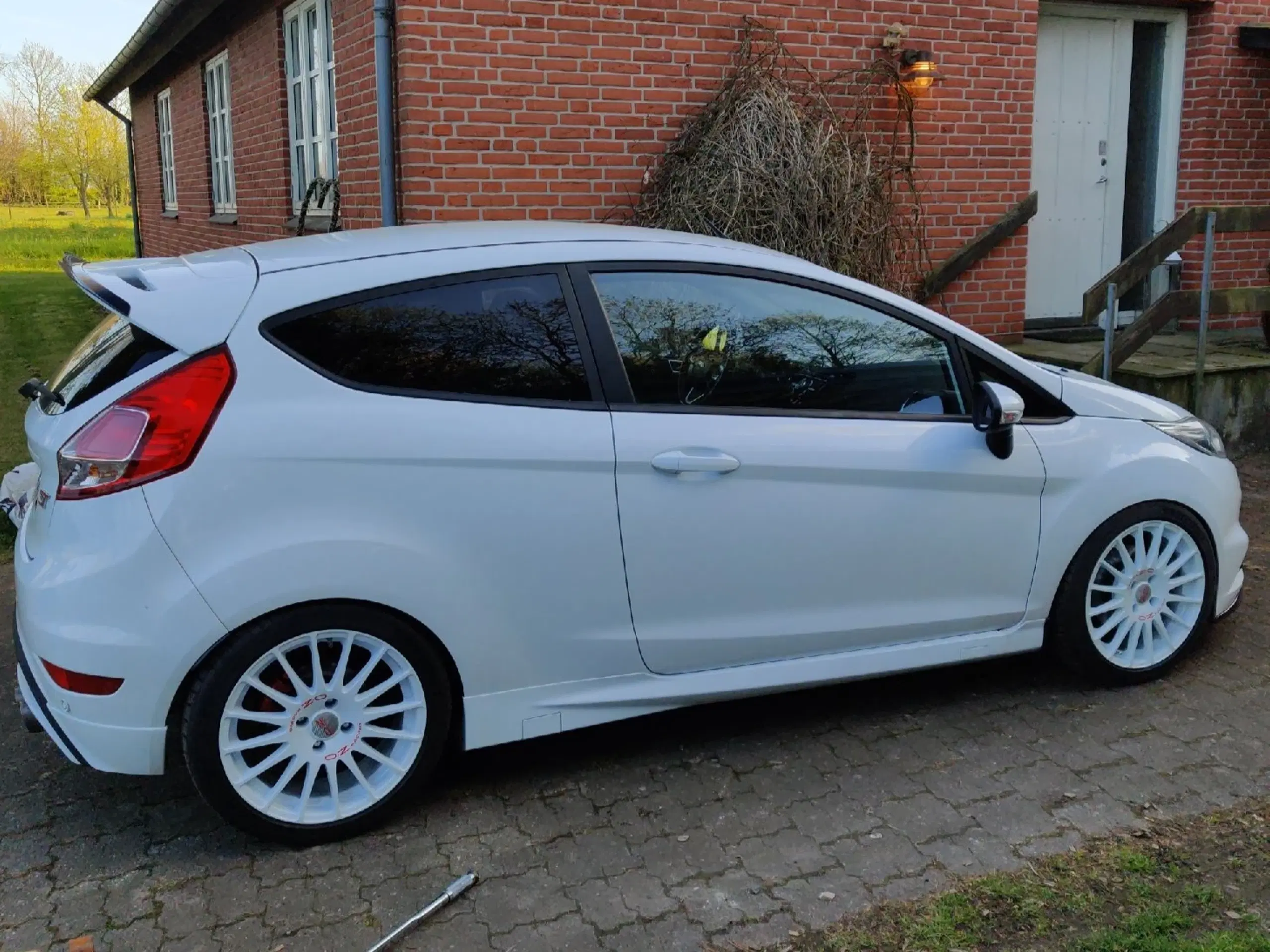 HR Sænkningsfjedre 30 mm Ford Fiesta MK7