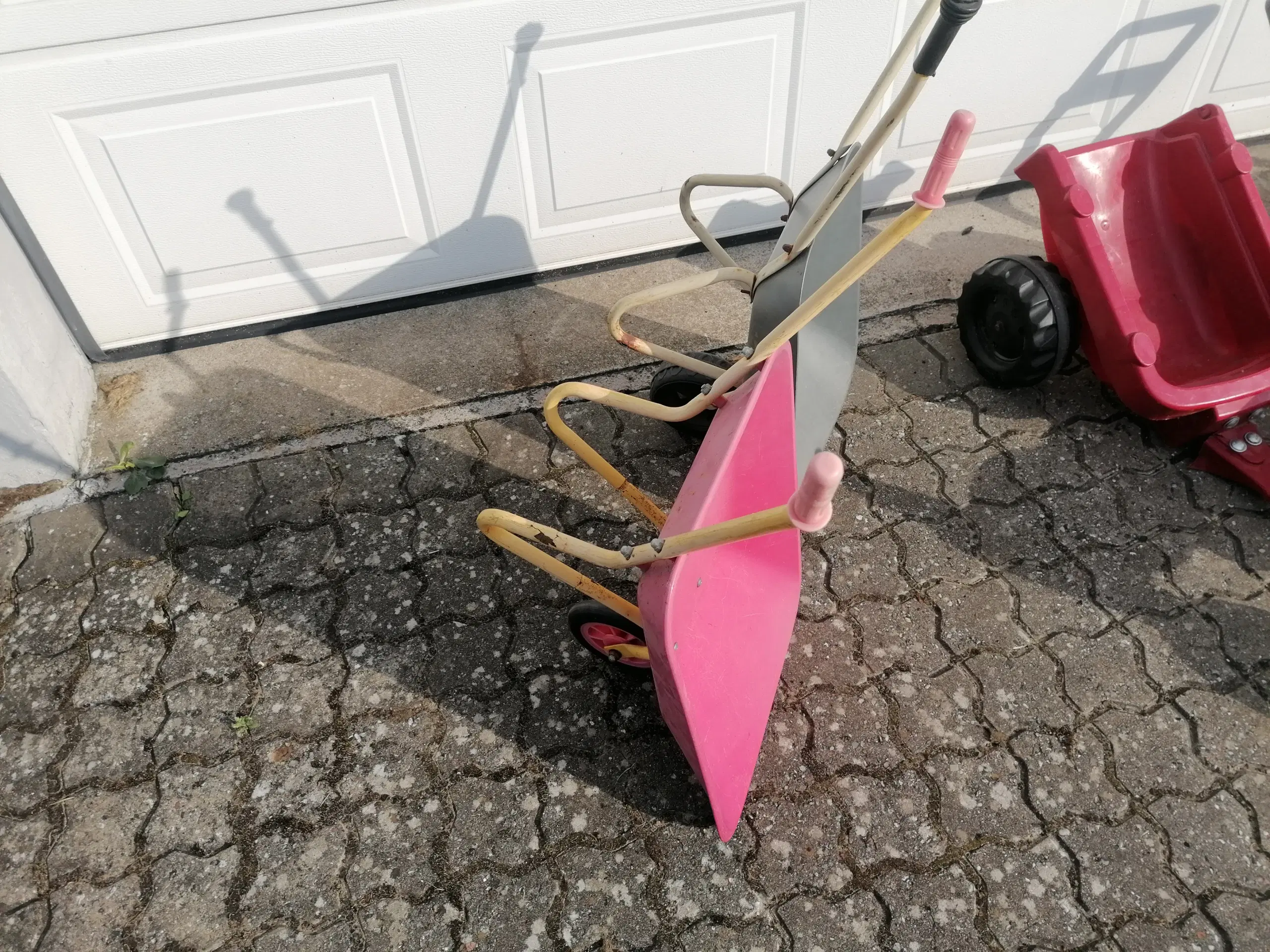 Legetøj  Parkeringshuse  Vogn  Scooter mm