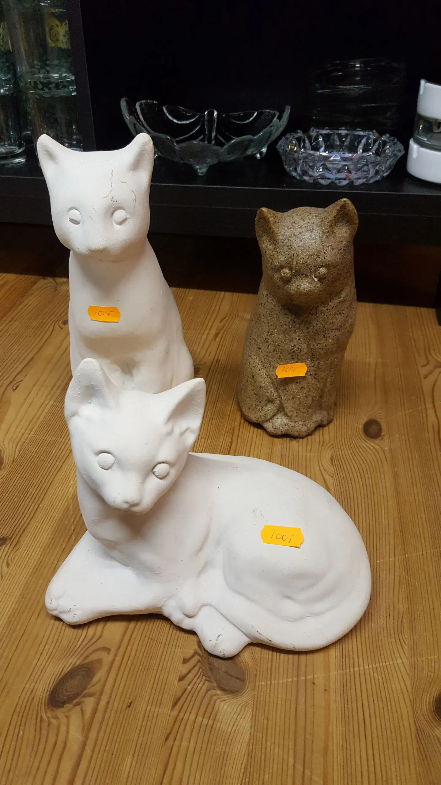 2 katte figurer