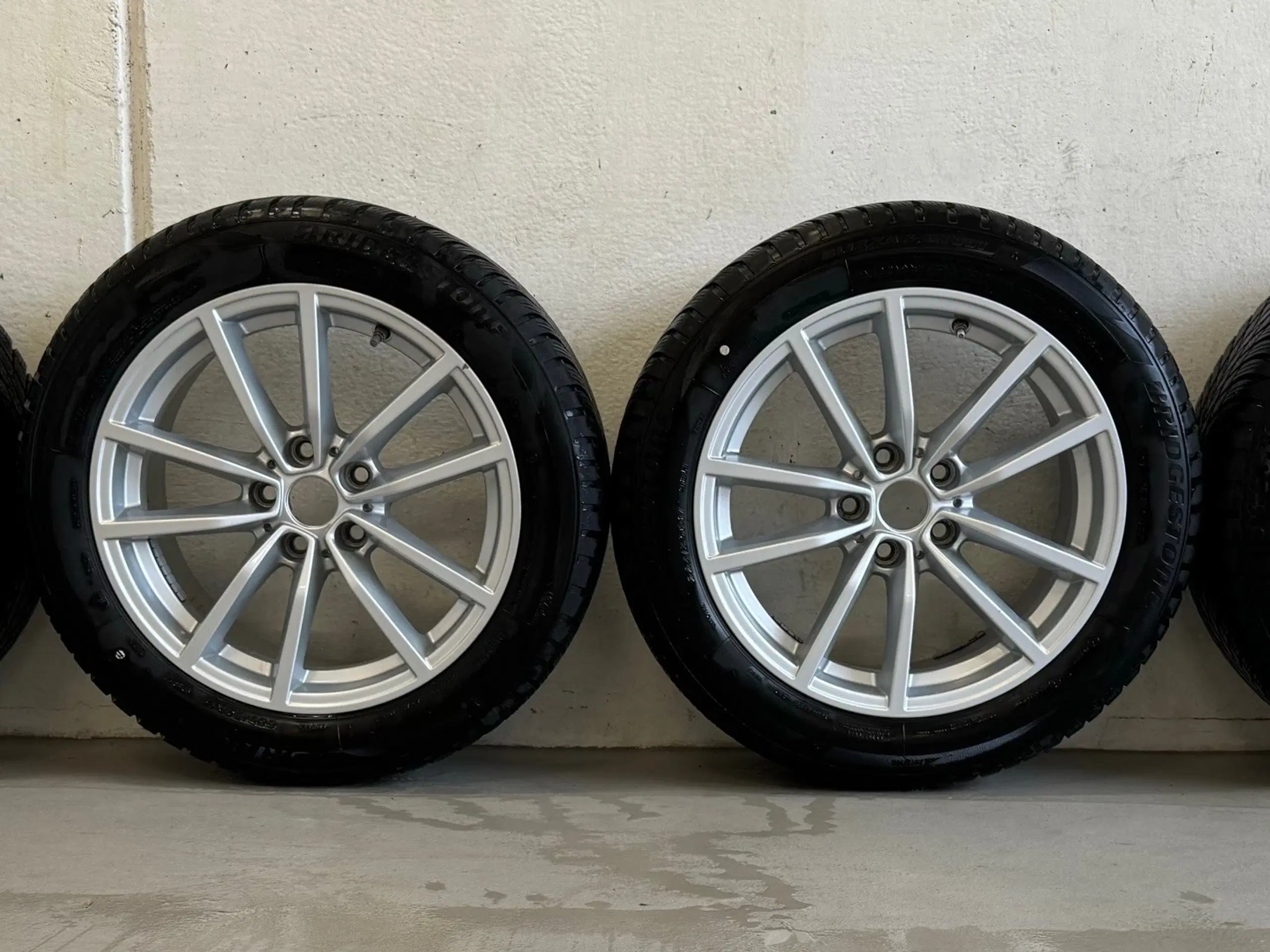 4 xtk. BMW 17" vinterhjul med Bridgestone dæk