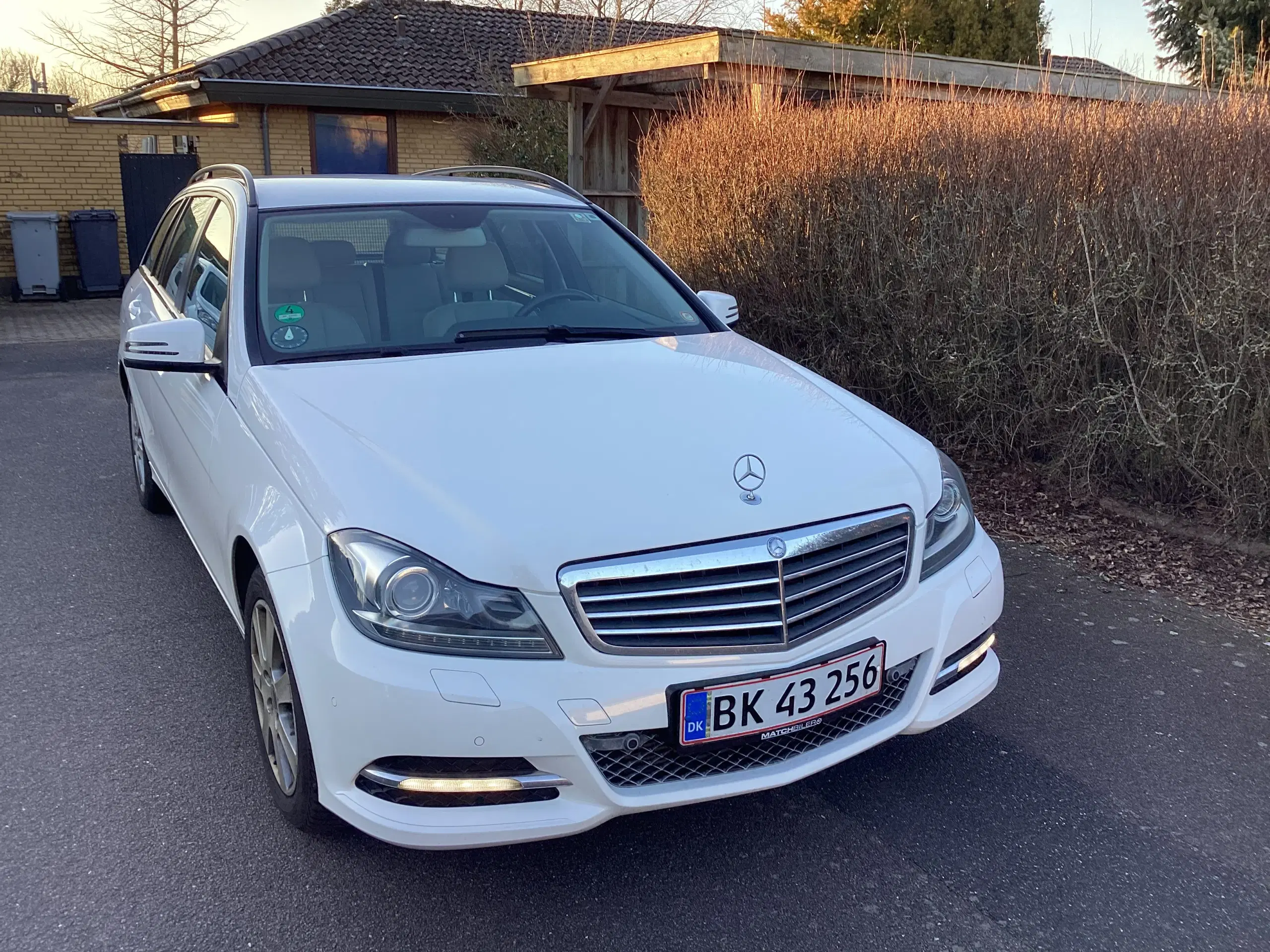 Mercedes-Benz C220 D  Velholdt og velkørende