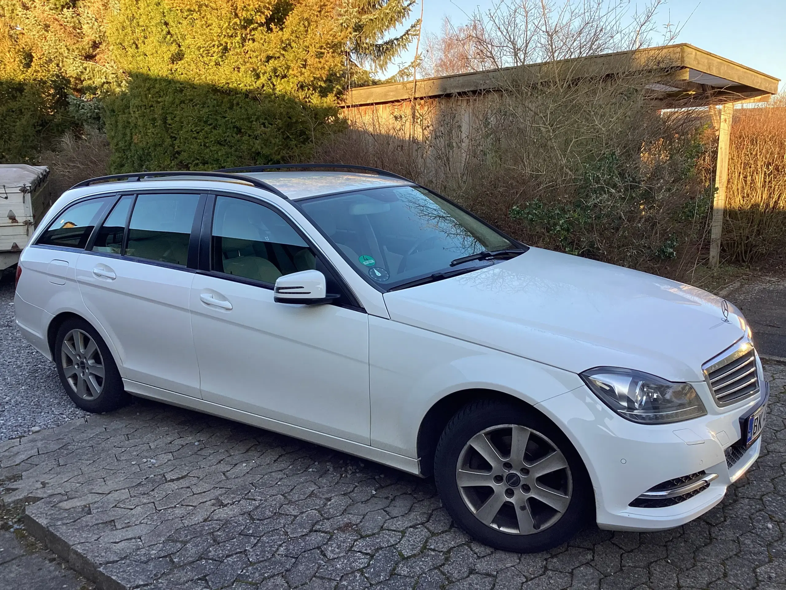 Mercedes-Benz C220 D  Velholdt og velkørende