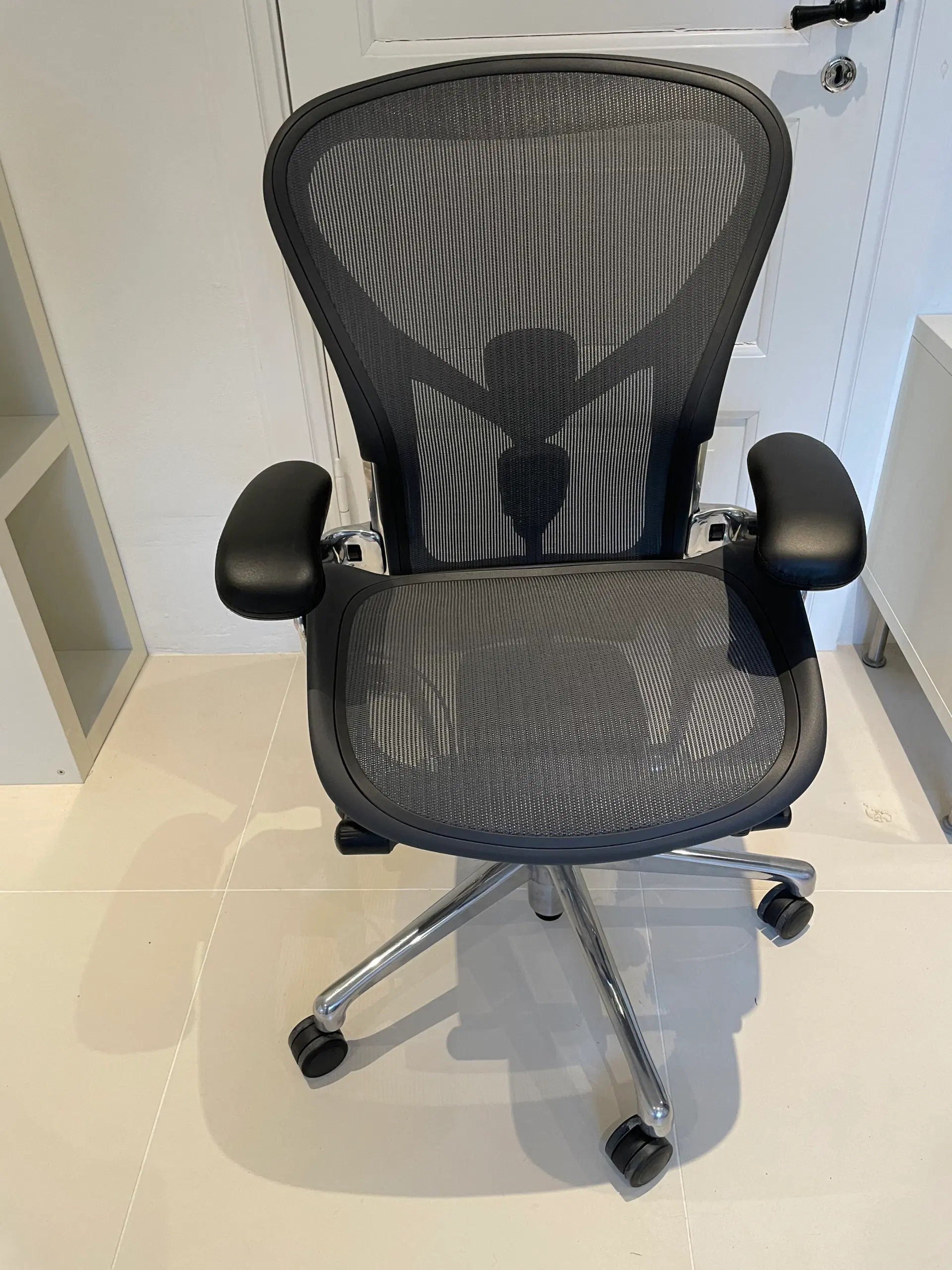 Herman Miller Aeron Kontorstol remastered Model B