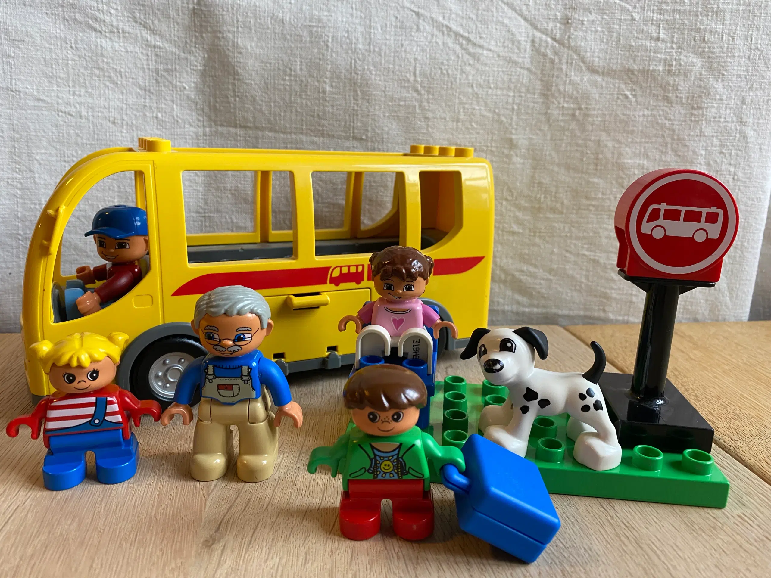 LEGO Duplo skolebus m chauffør bedstefar 3 børn