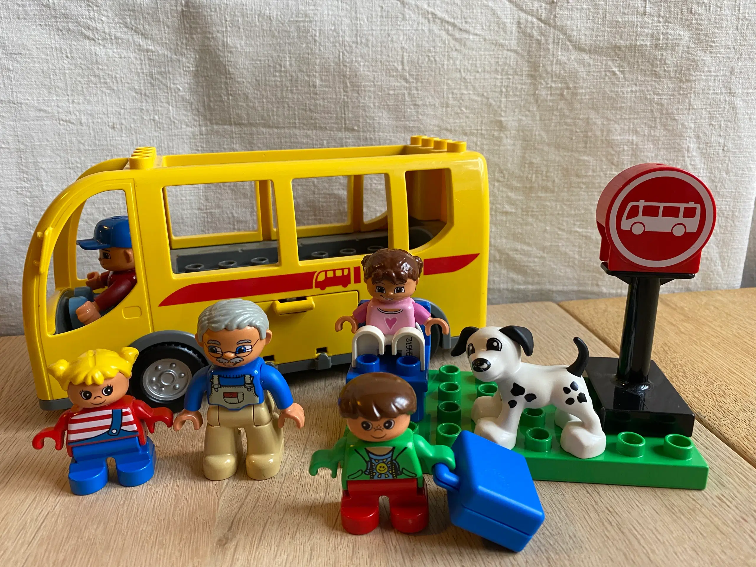 LEGO Duplo skolebus m chauffør bedstefar 3 børn