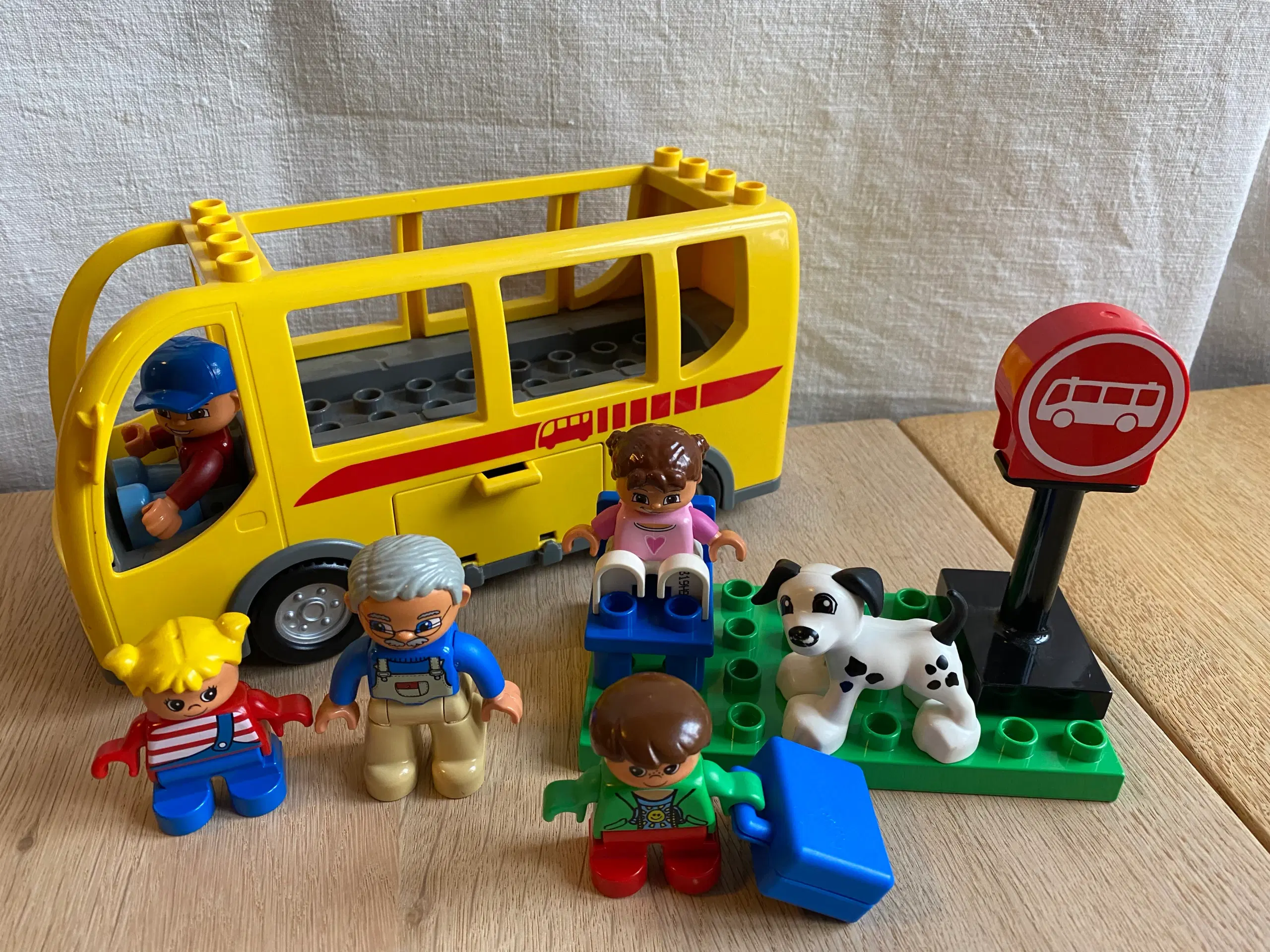 LEGO Duplo skolebus m chauffør bedstefar 3 børn