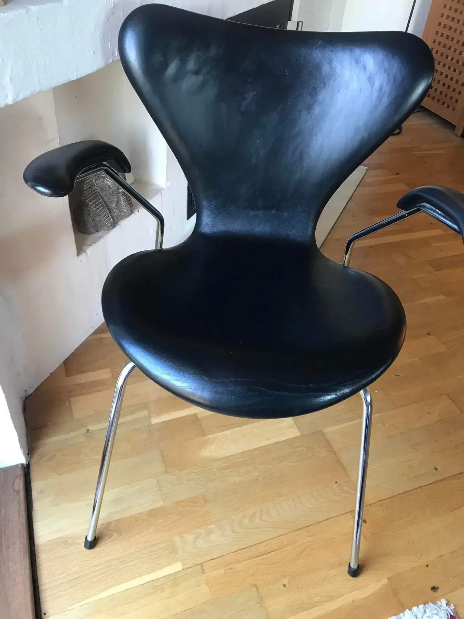 Arne Jacobsen 7 eren spisestol