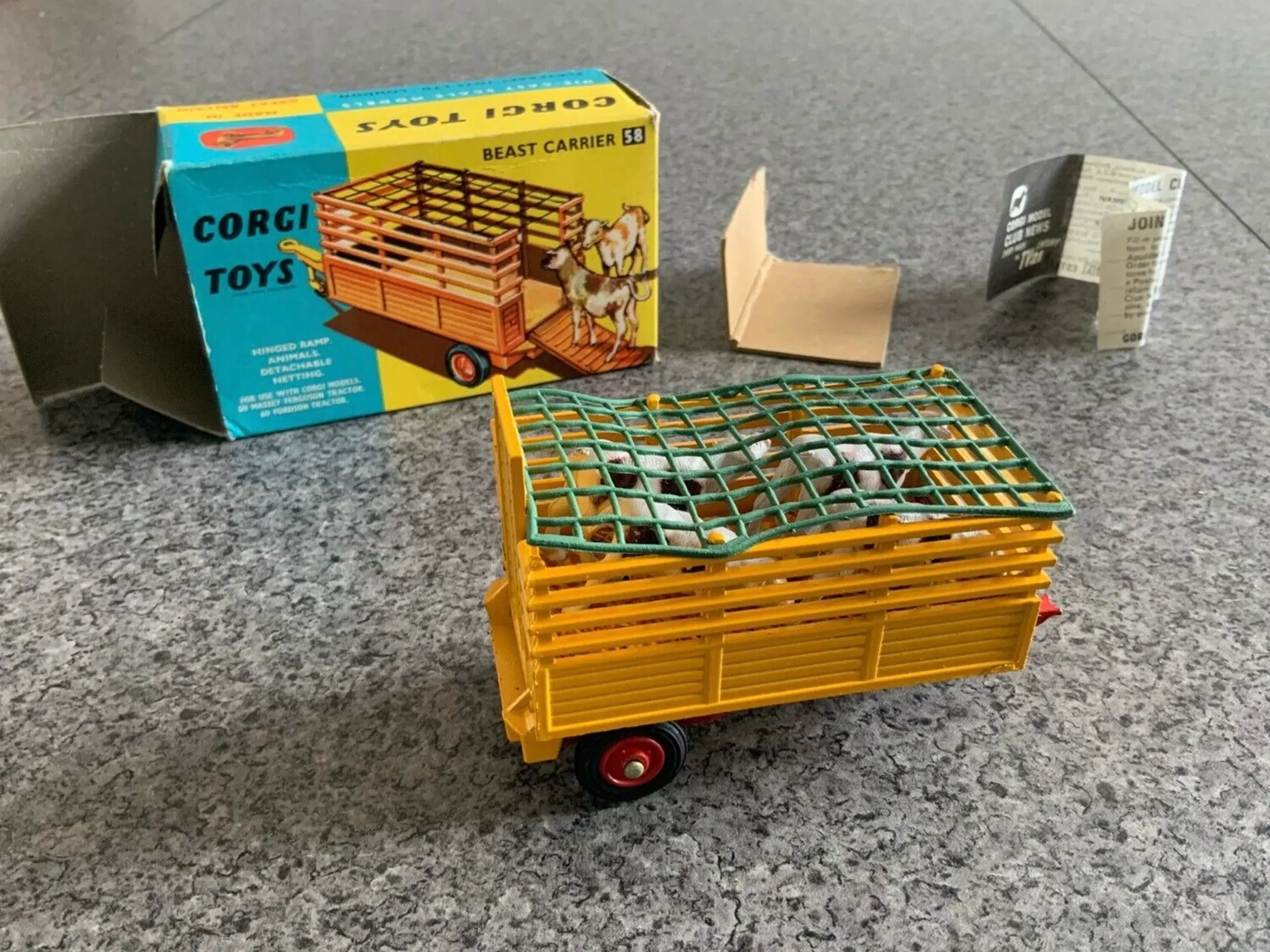 Corgi Toys No 58 Beast Carrier scale 1:43