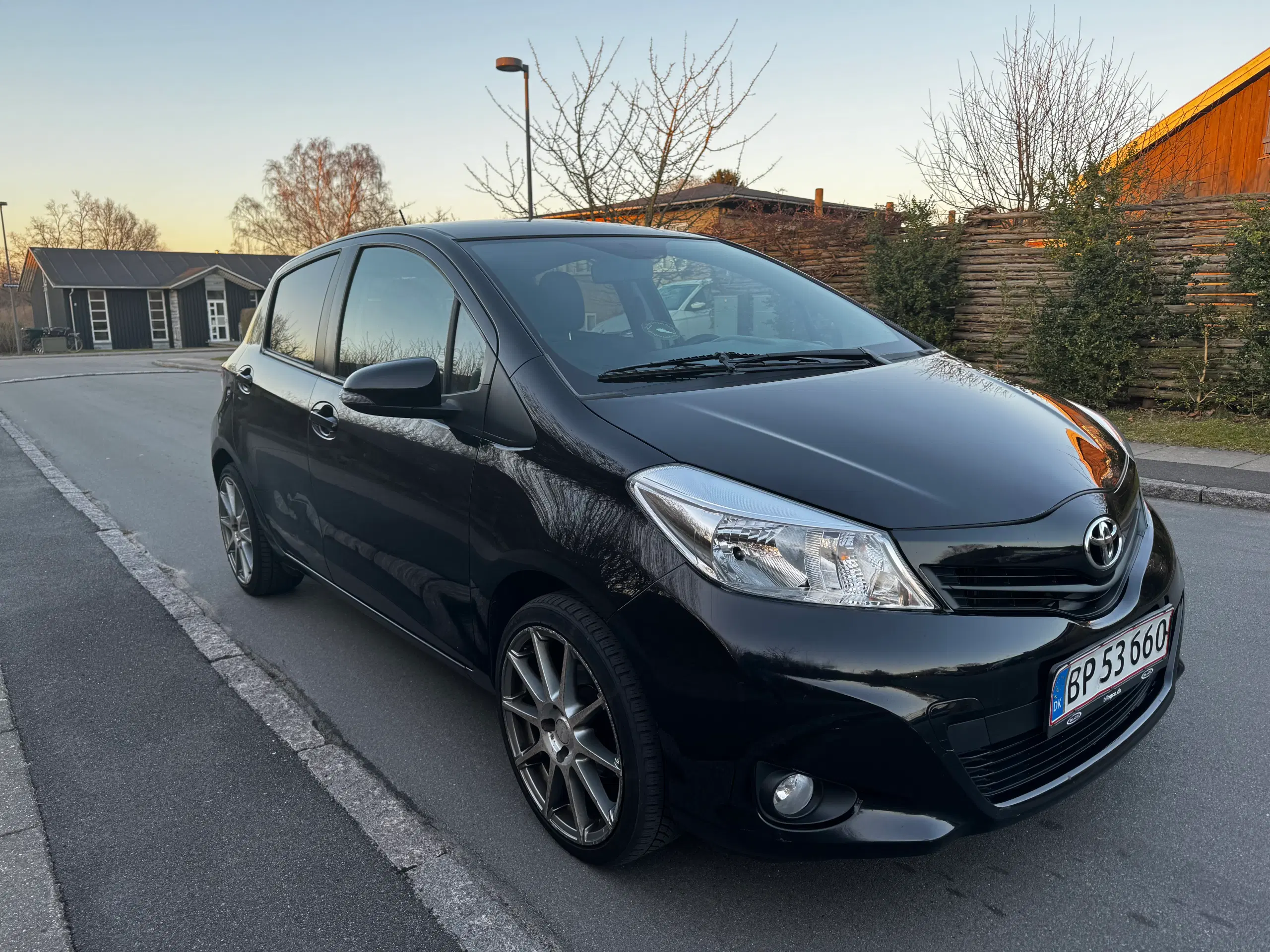 Toyota Yaris 10 Benzin 2013 Km 176000