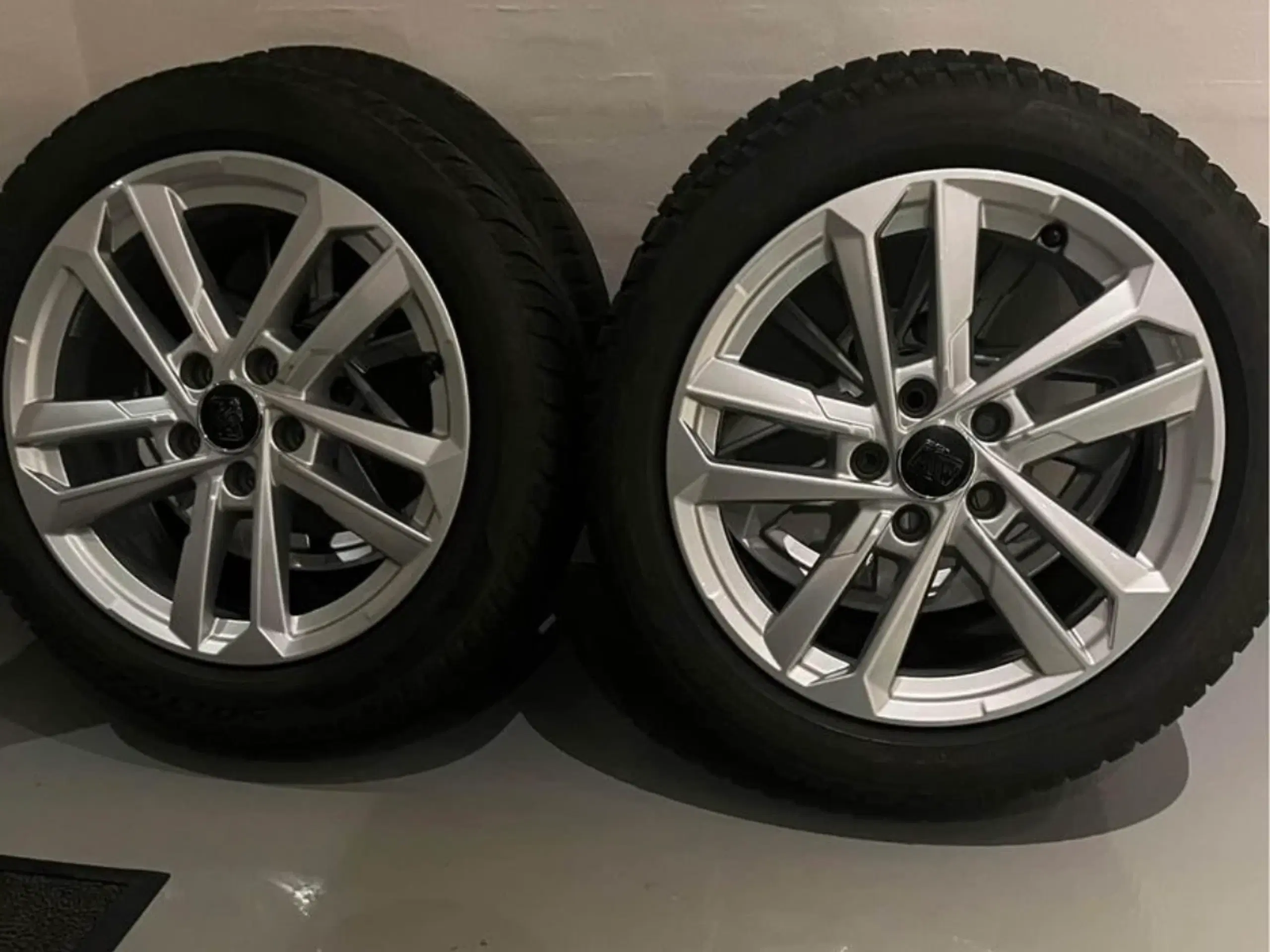 Audi fælge 17” original med sommerdæk