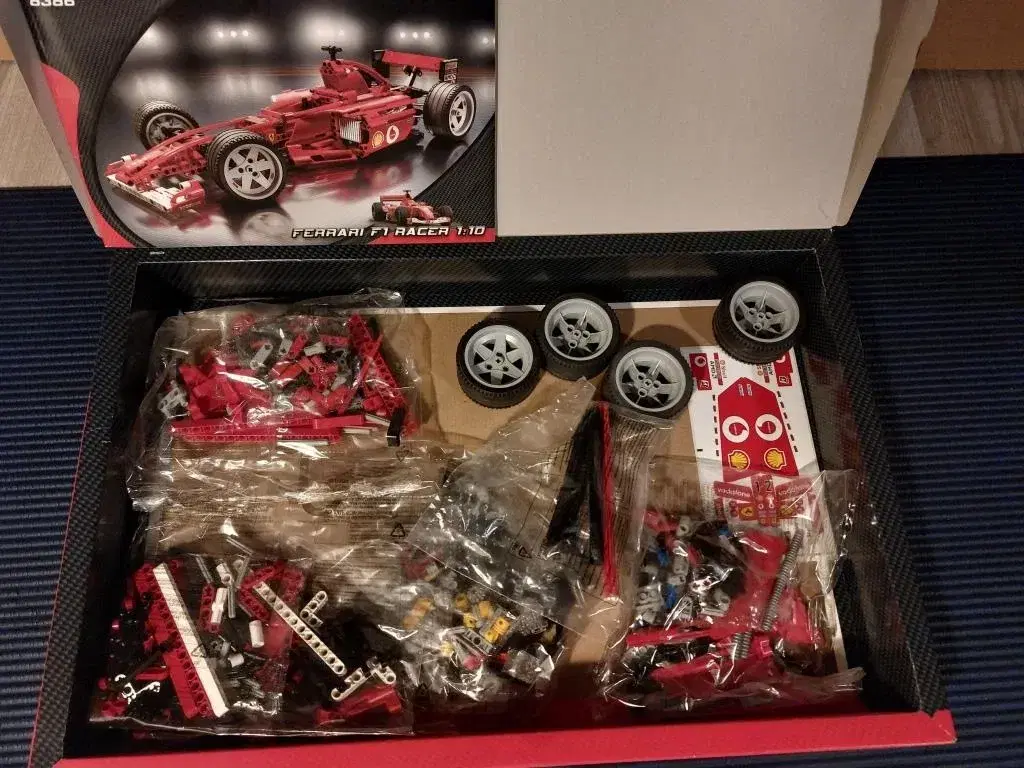 LEGO Ferrari F1