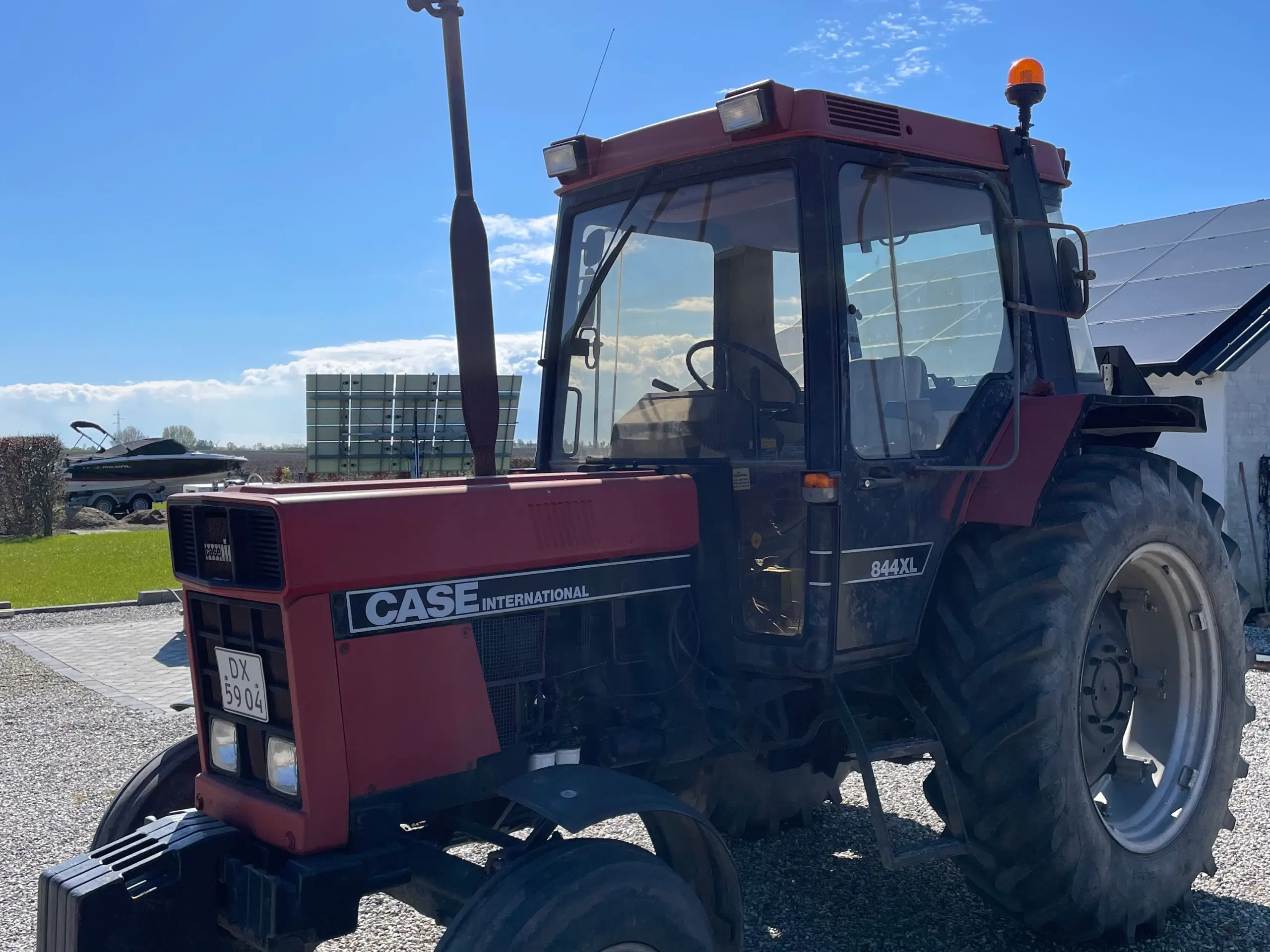 CASE IH 844 XL Traktor