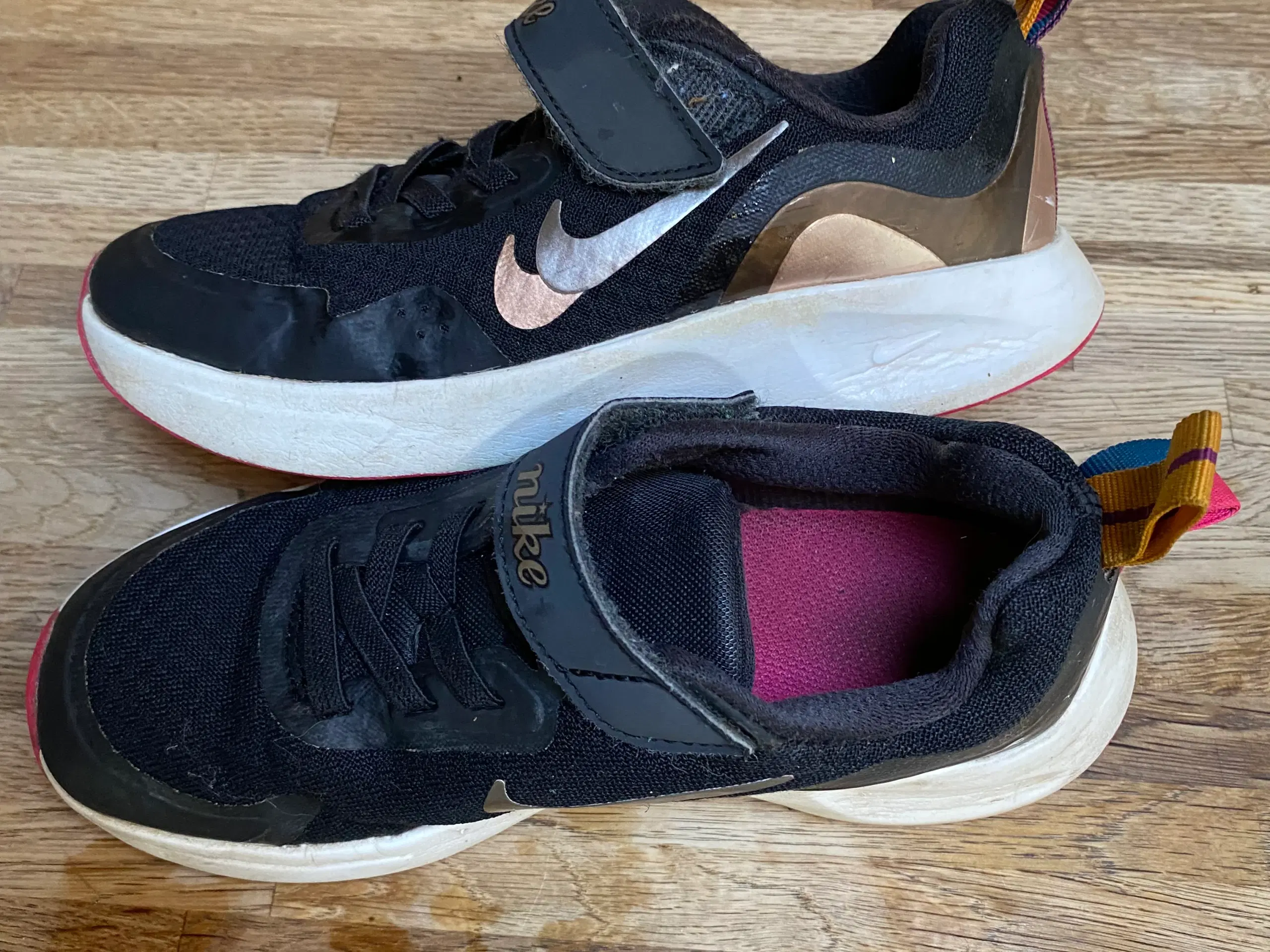 Nike kondisko str 30 sandaler 30