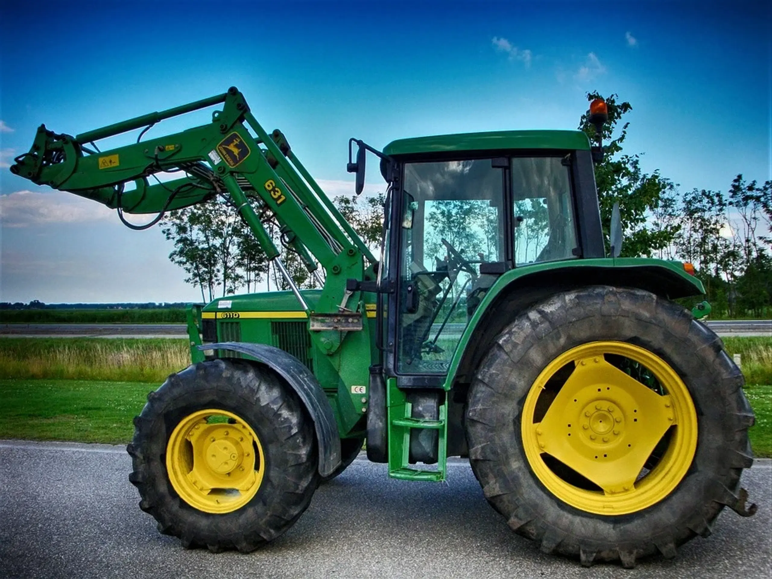 Køber traktor 4wd