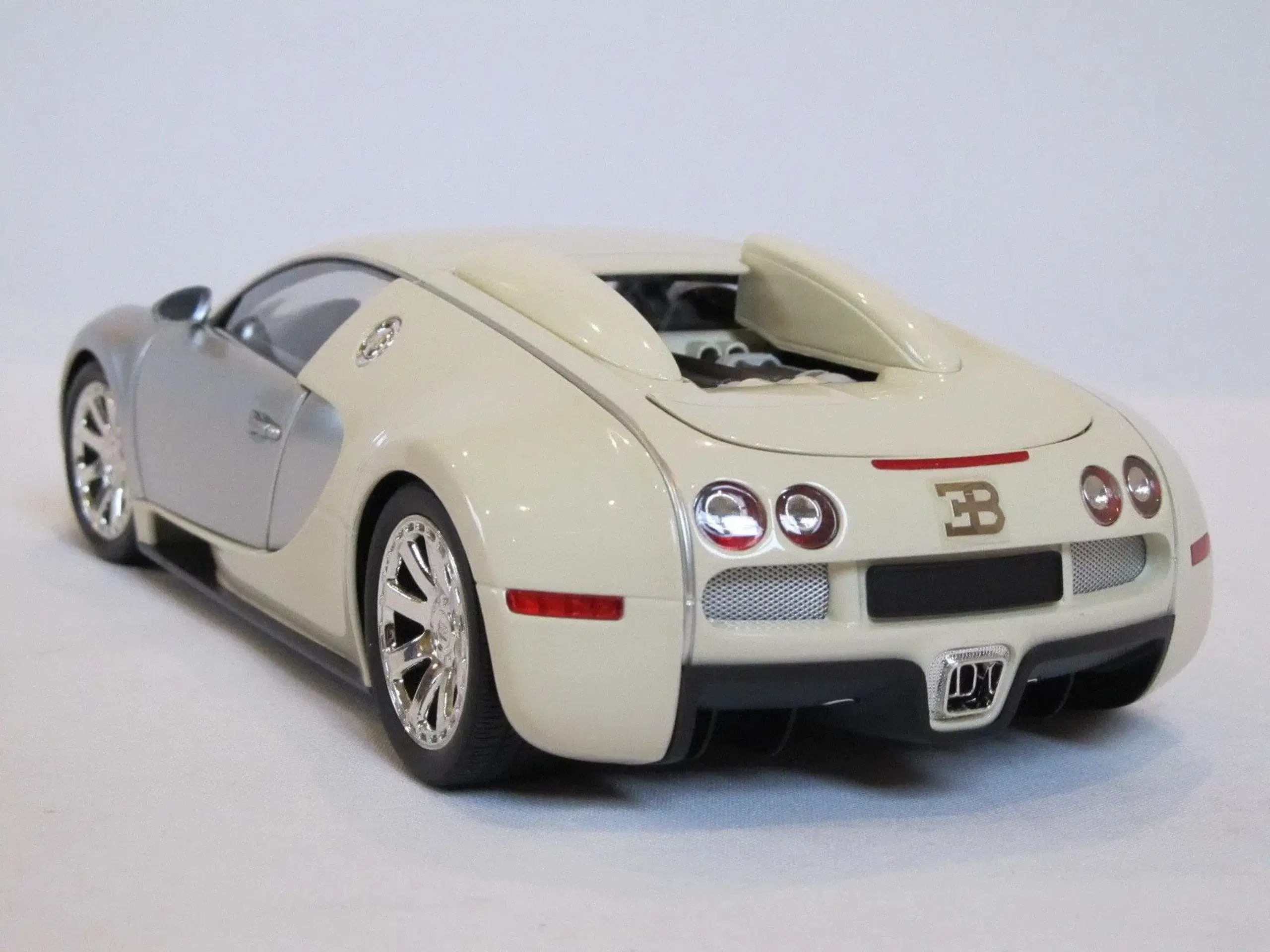 2009 Bugatti Veyron 1:18  Edition Centenaire