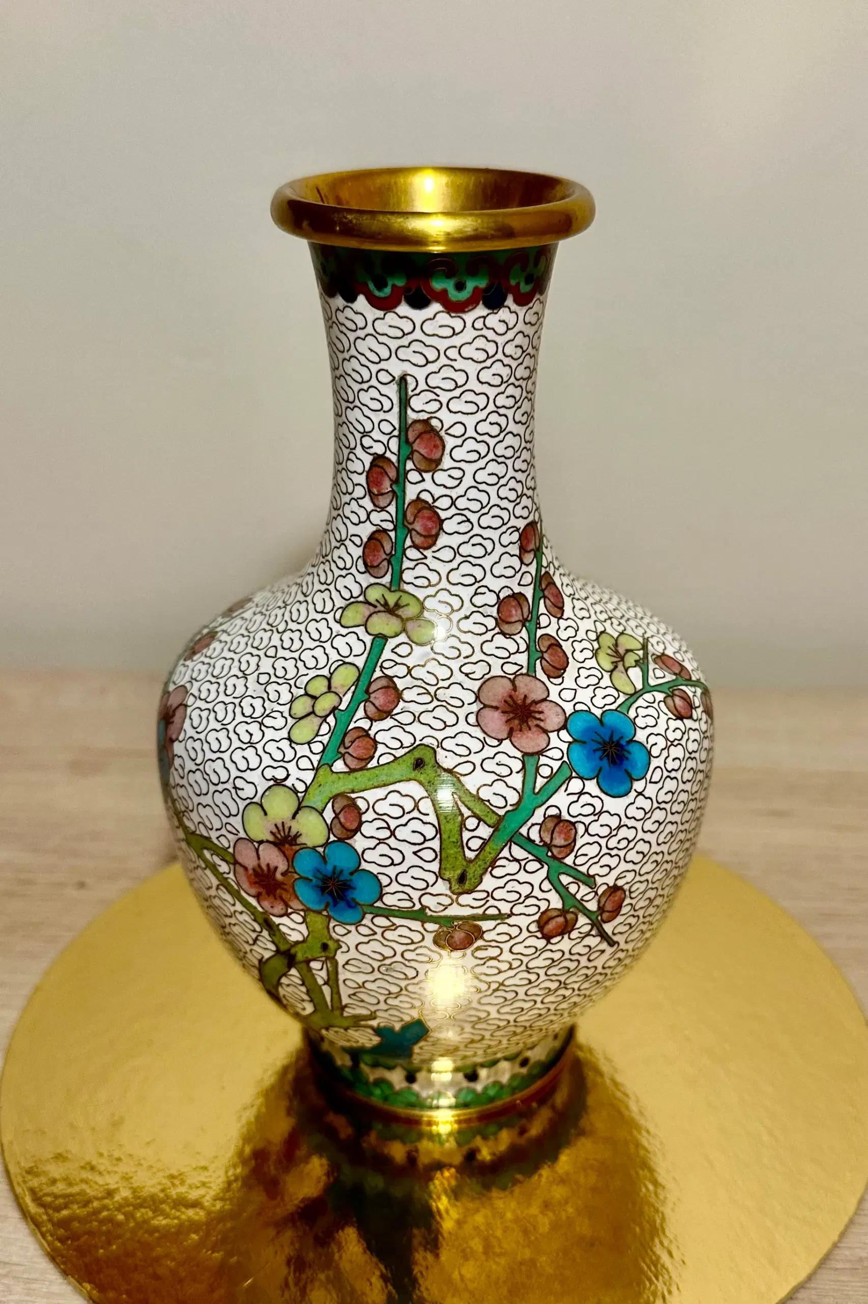 Vintage CLOISONNE vase