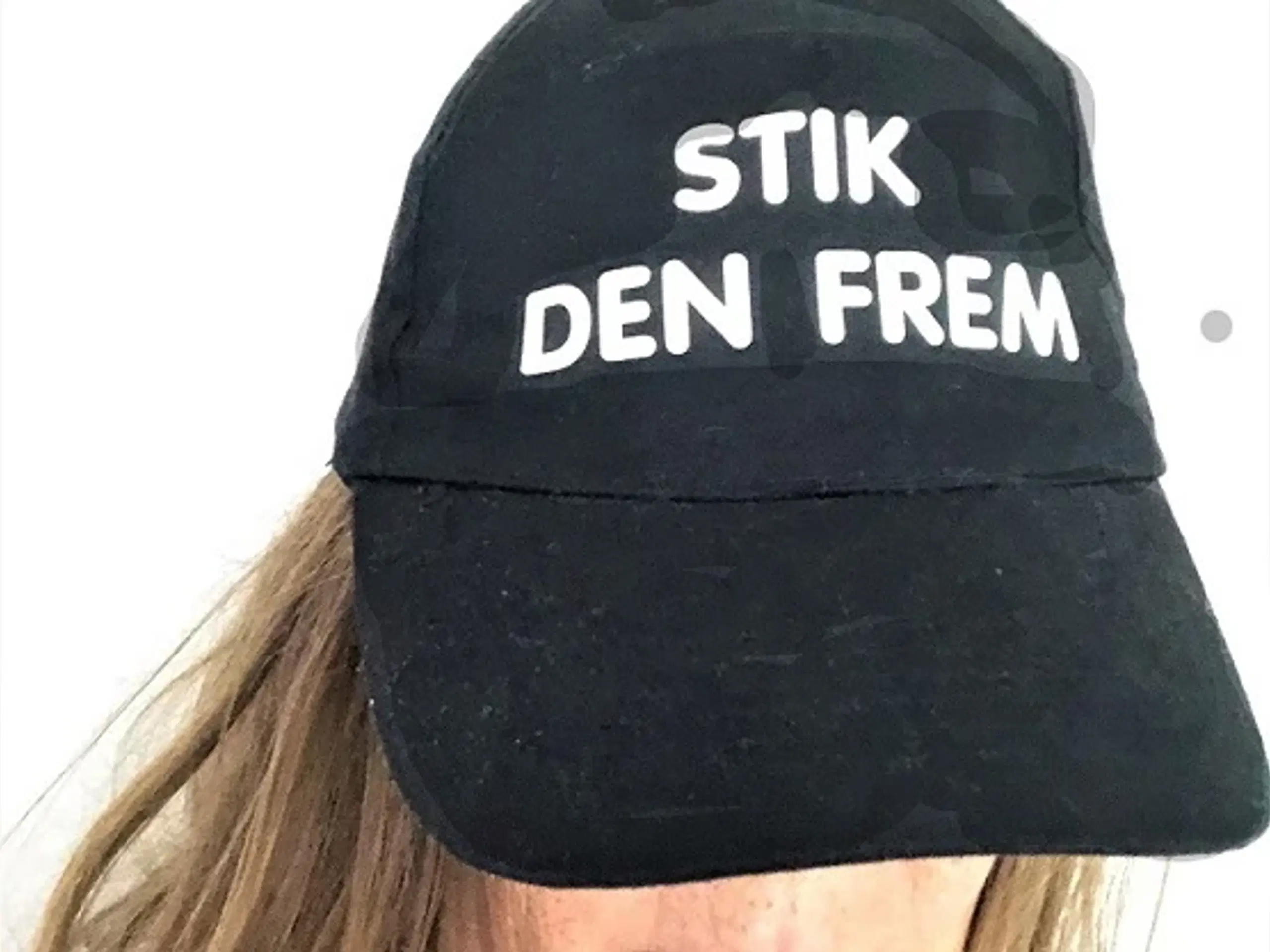 CAP MED TEKST - stik den frem - KASKET