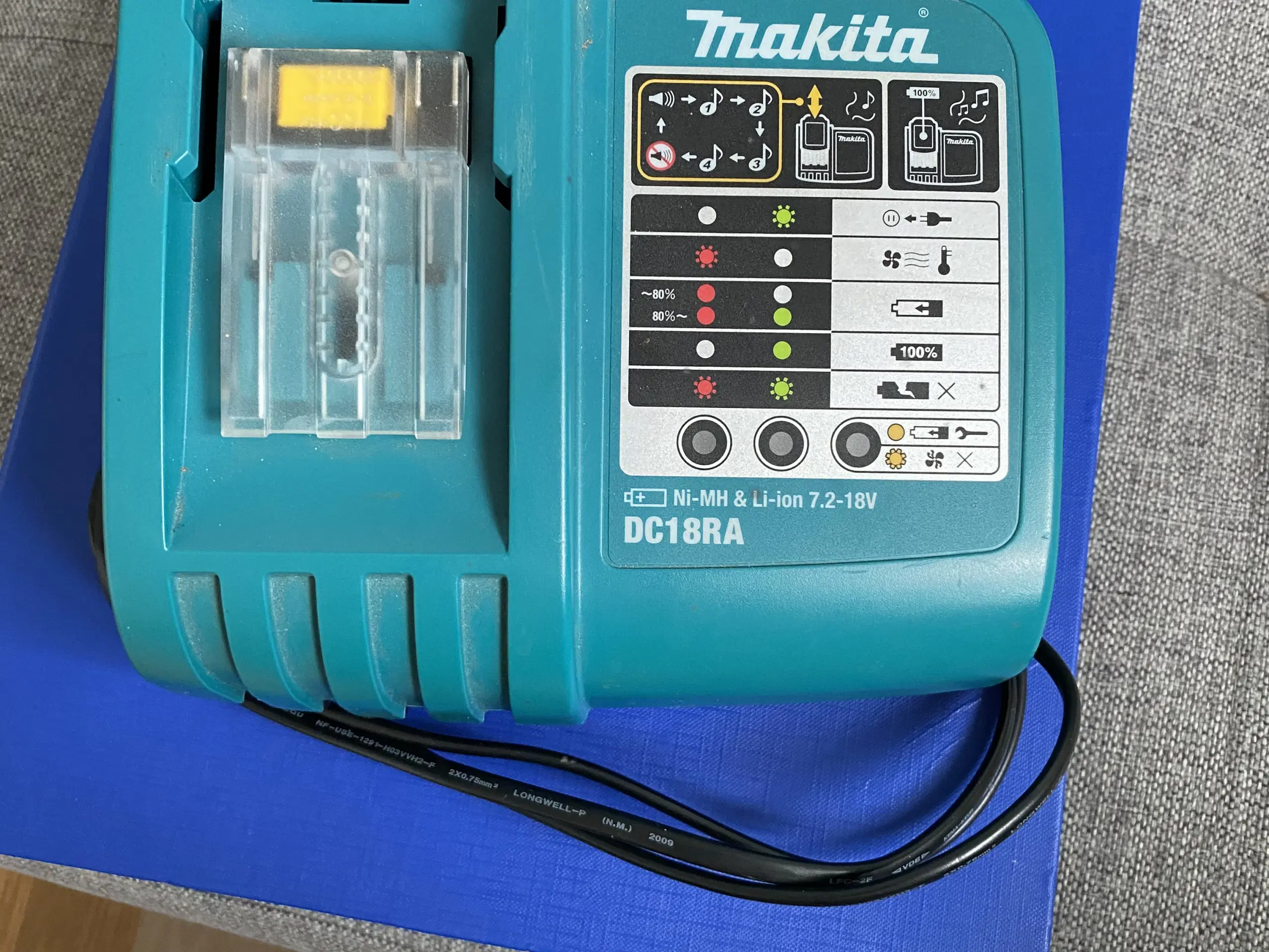 Batterilader Makita