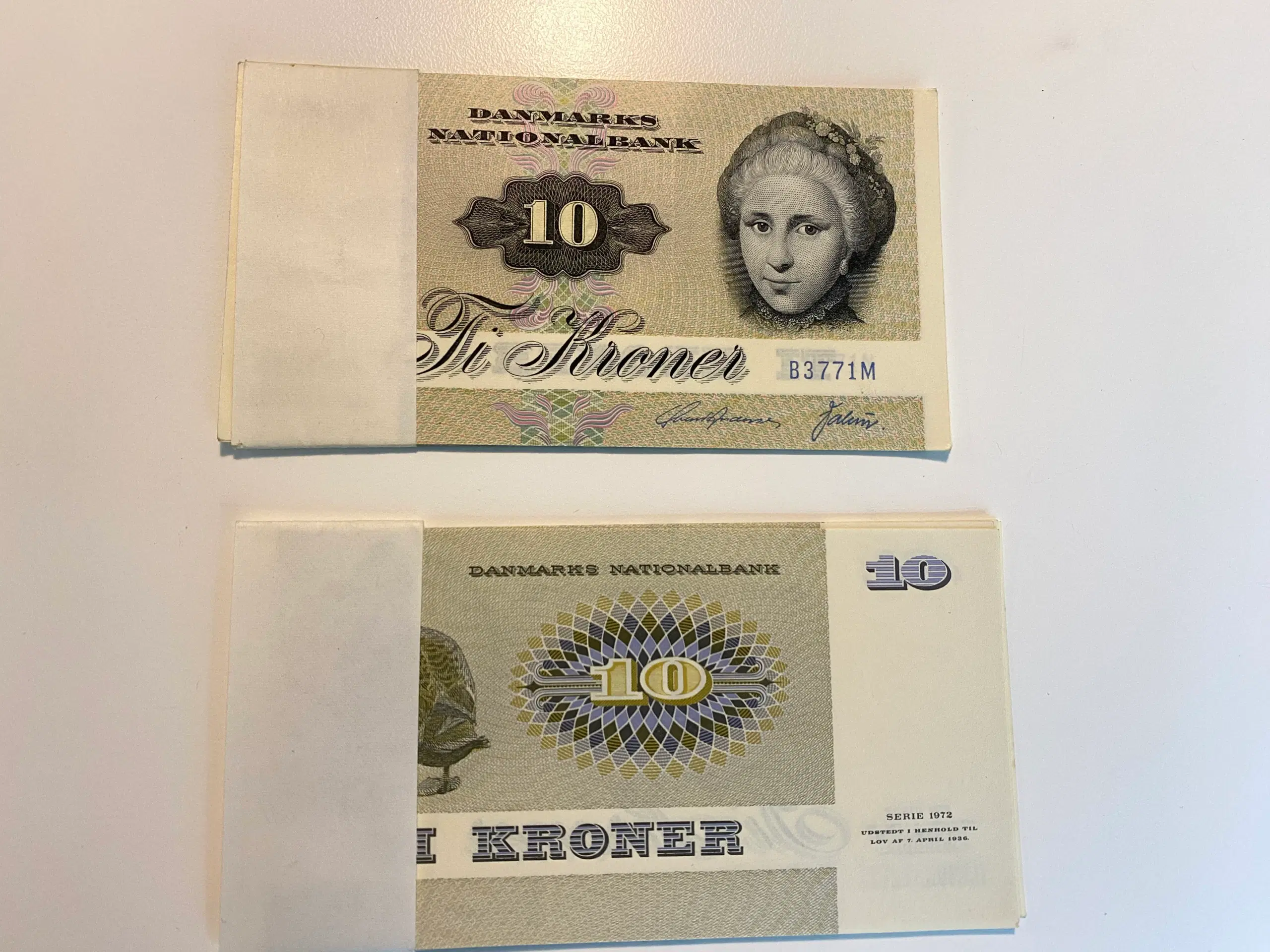 Danske 10kr sedler fra 1977 kval 0 aldrig rørt