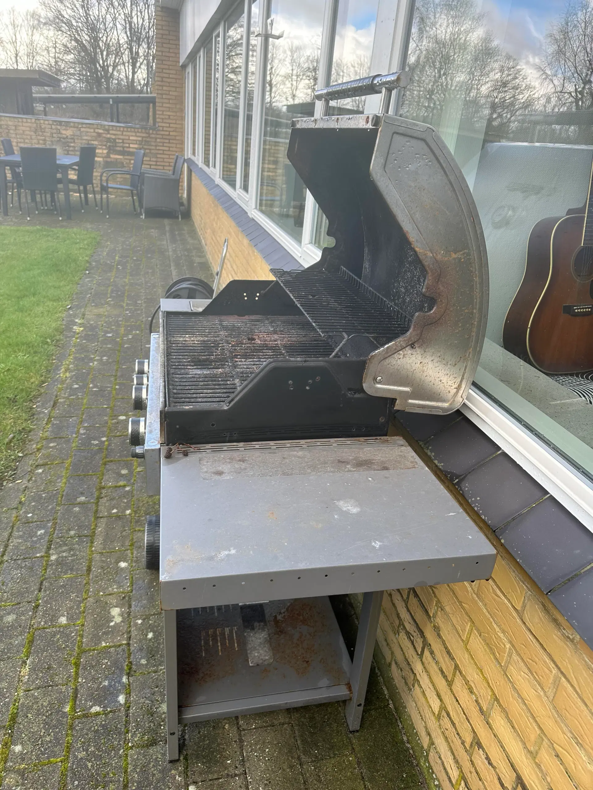 CharBroil grill sælges
