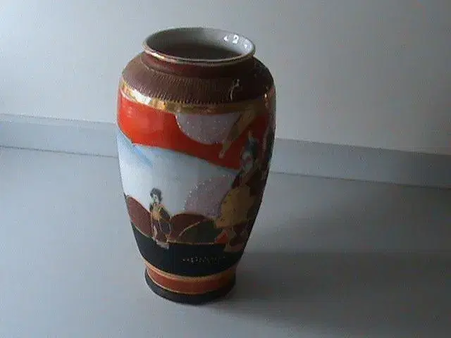 Japansk porcelæn vase dekoreret