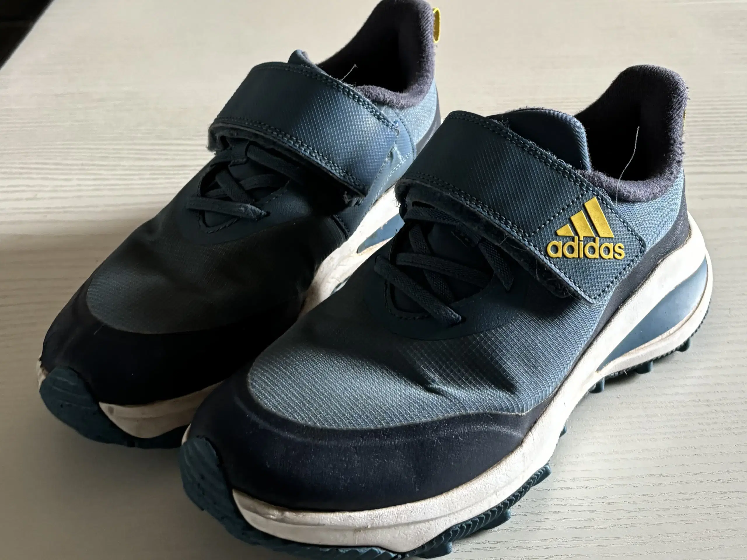 Sneakers ADIDAS str 36