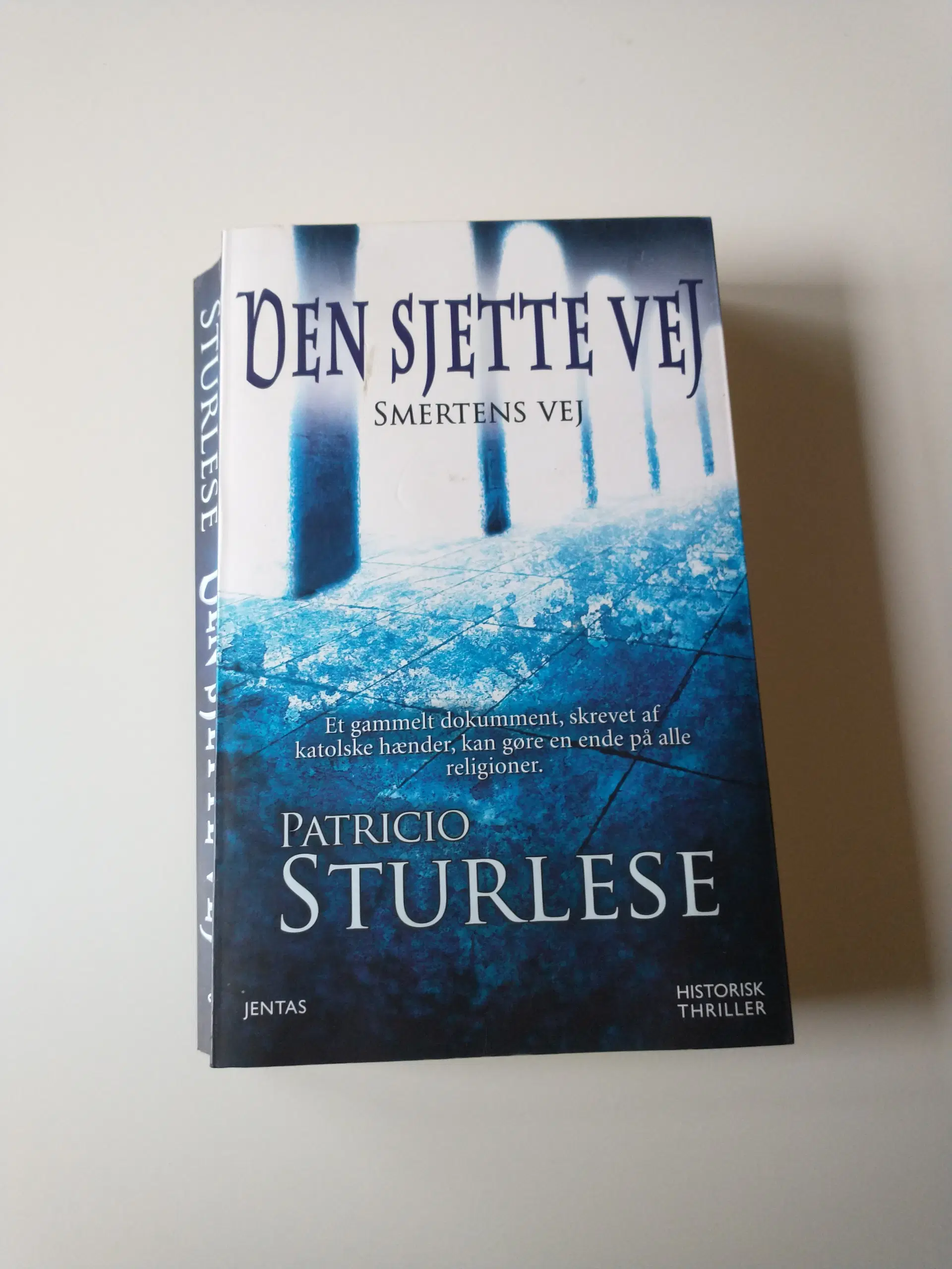 Den sjette vej Af Patricio Sturlese