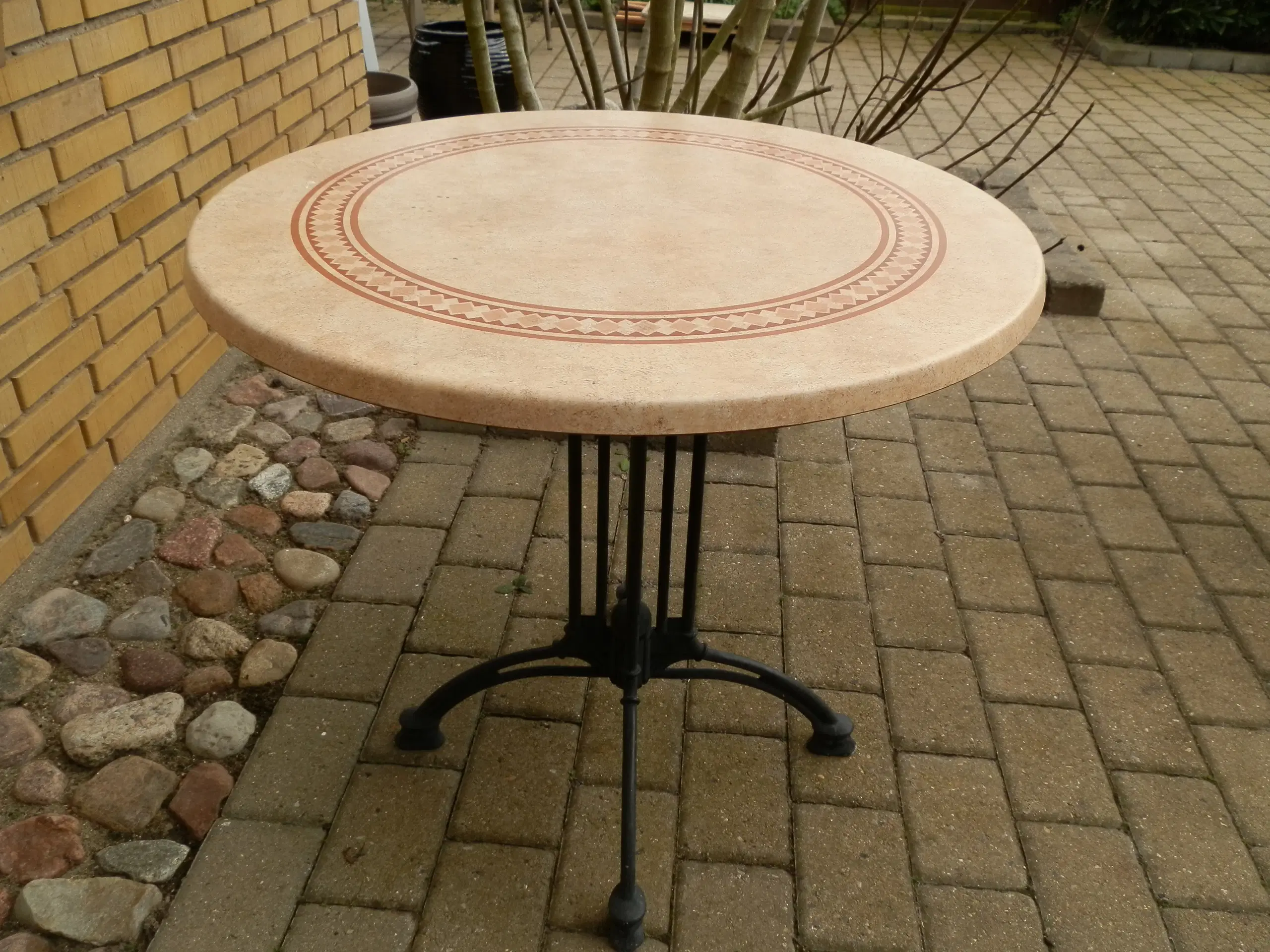 Rundt Cafe / Havebord 79 cm i diameter