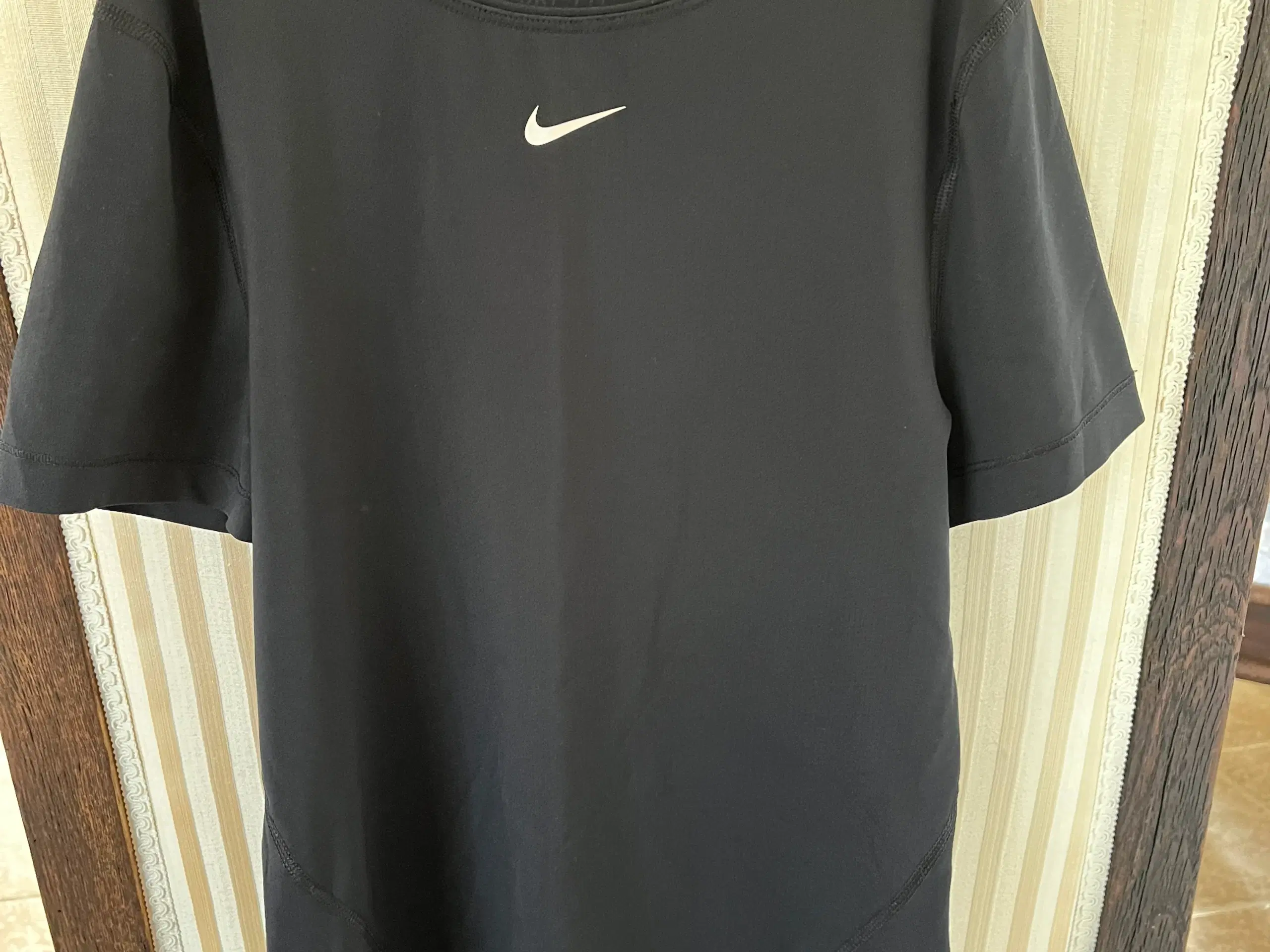 T shirt str 12 år NIKE