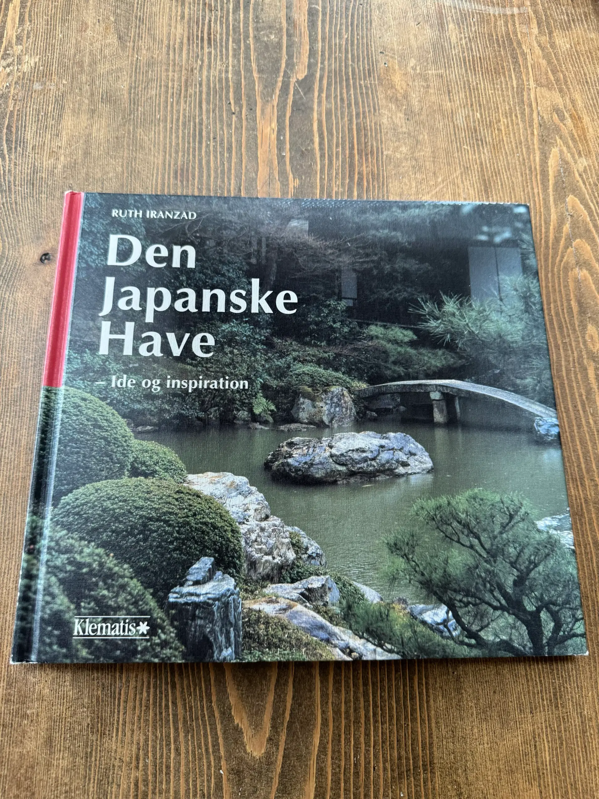 Japanske havebøger sælges