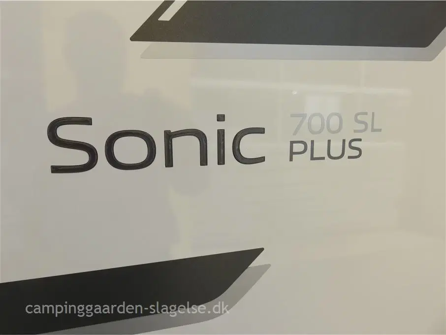 2020 - Adria Sonic Plus I700 SL   Enkeltsengsvogn