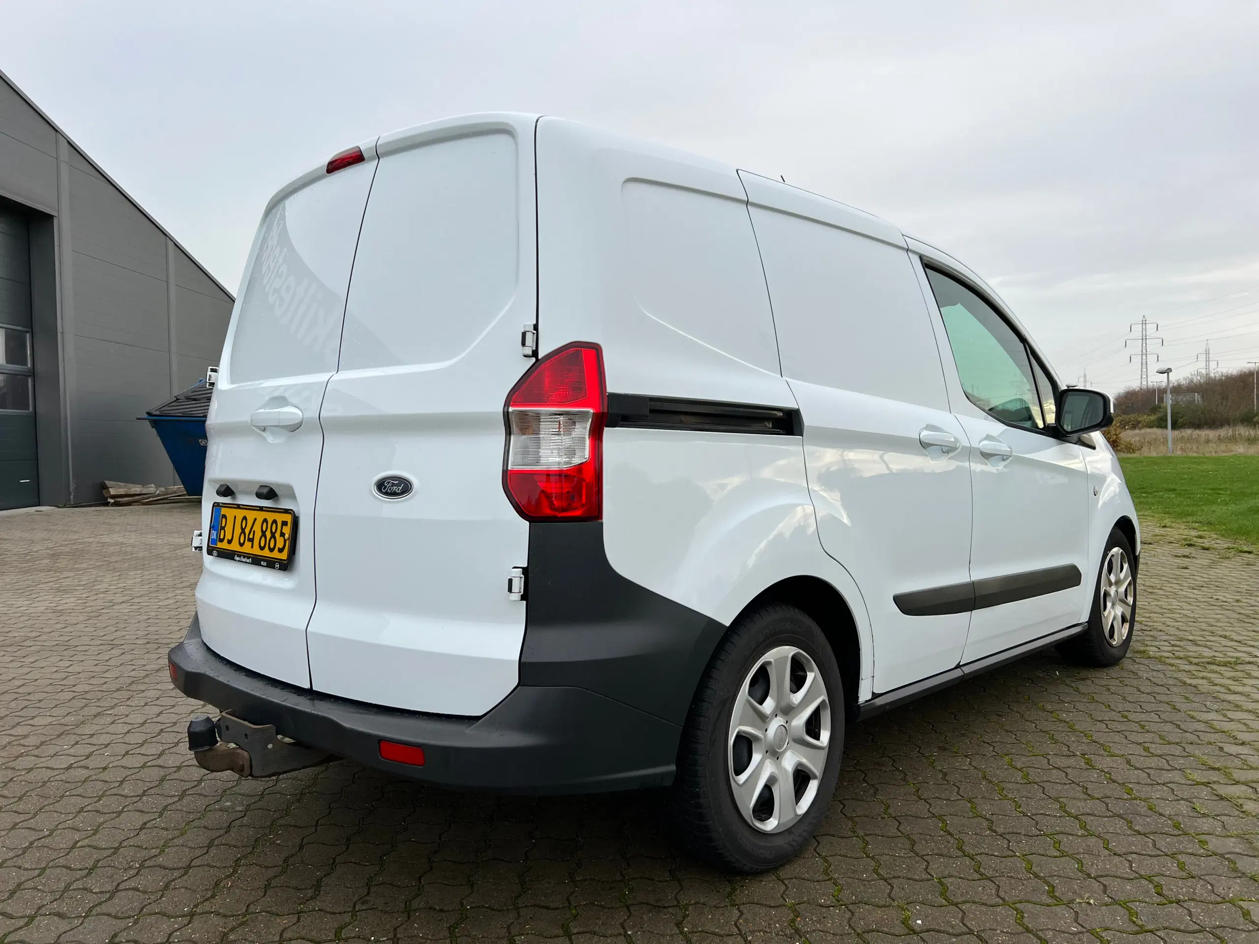 Ford transit courier