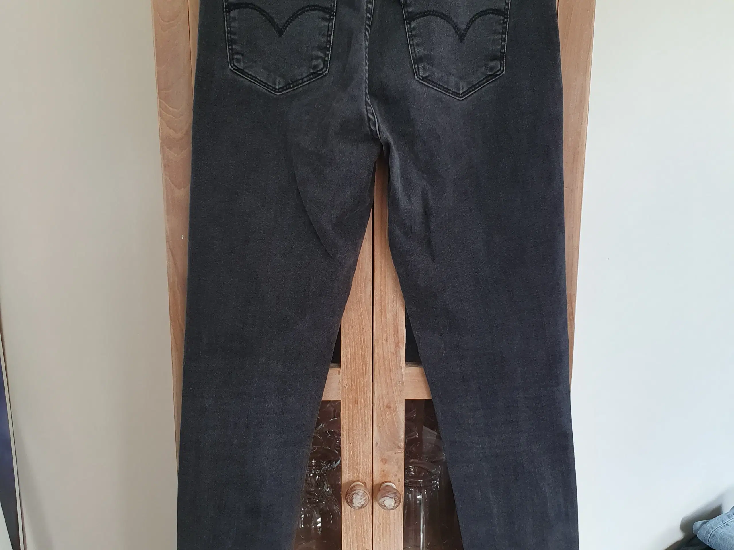 Skinny jeans Levi's str 28