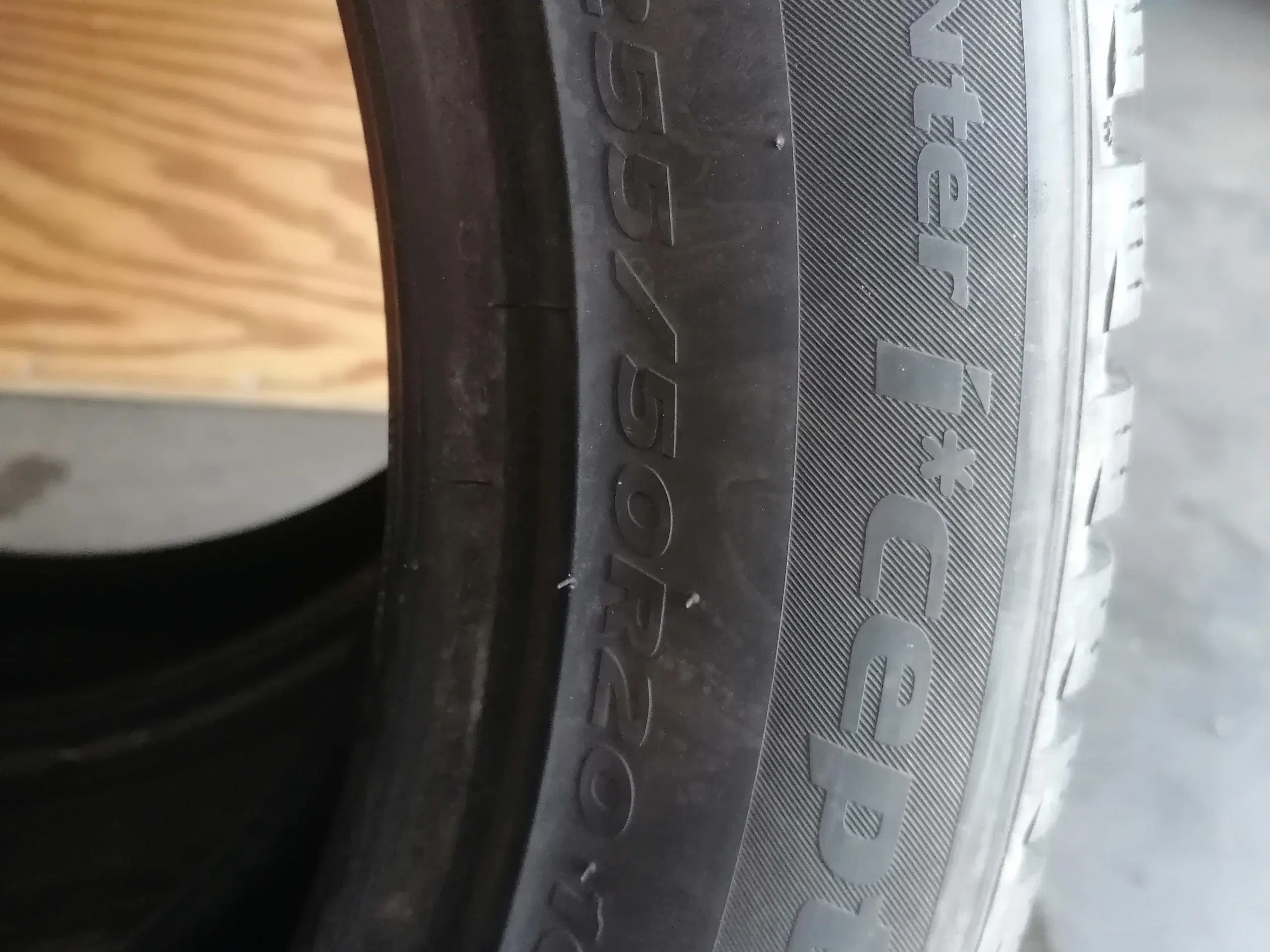 Hankook 255/50-20 vinterdæk