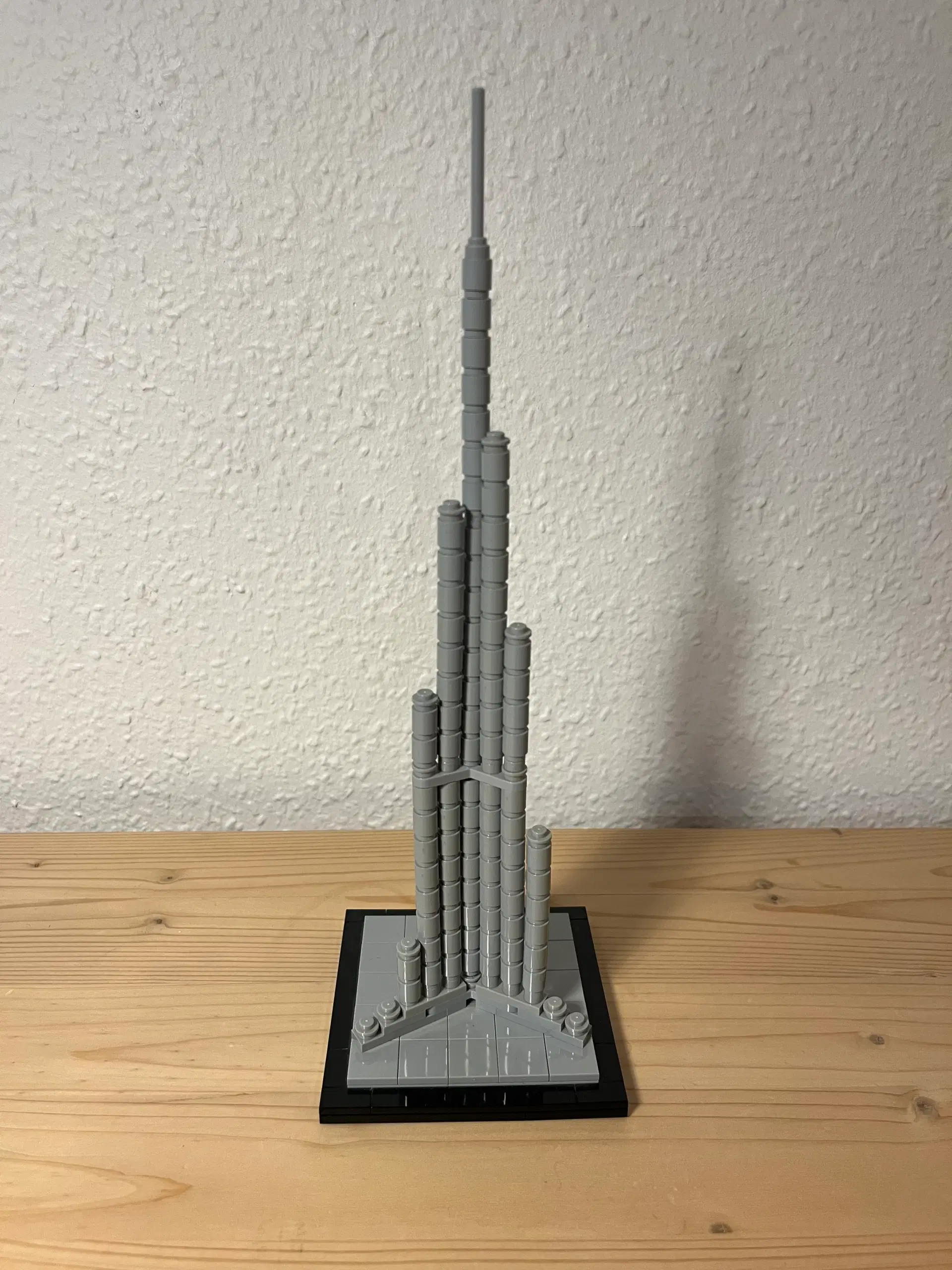 Lego architecture - Burj Khalifa // 21008