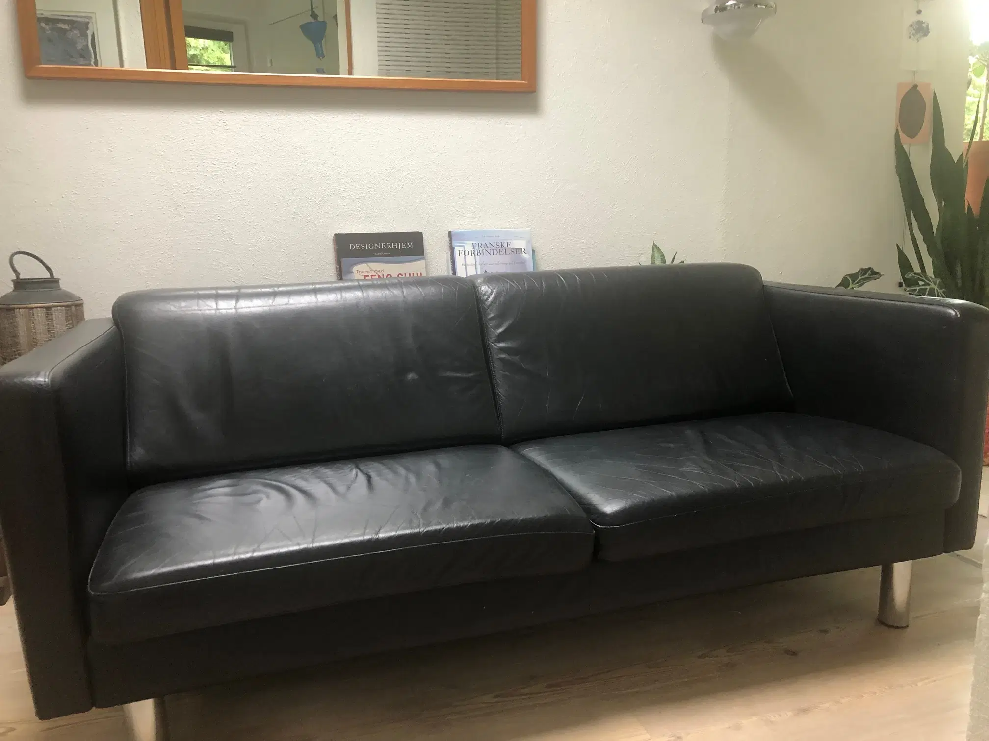 2 sofaer i sort læder - med patina