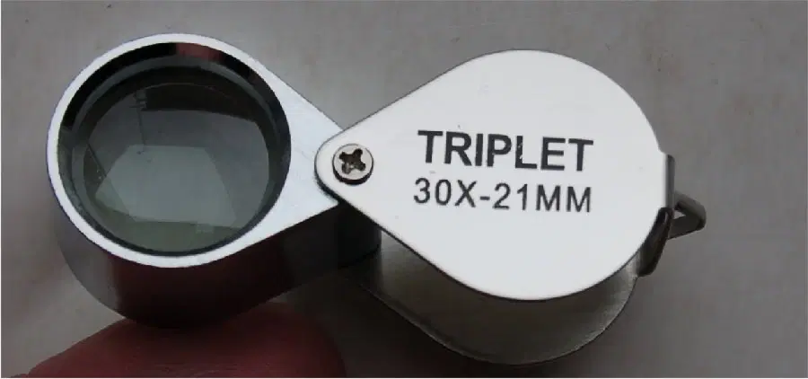 TRIPLET lup 30 x 21 MM