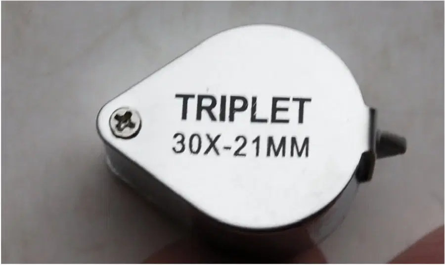 TRIPLET lup 30 x 21 MM