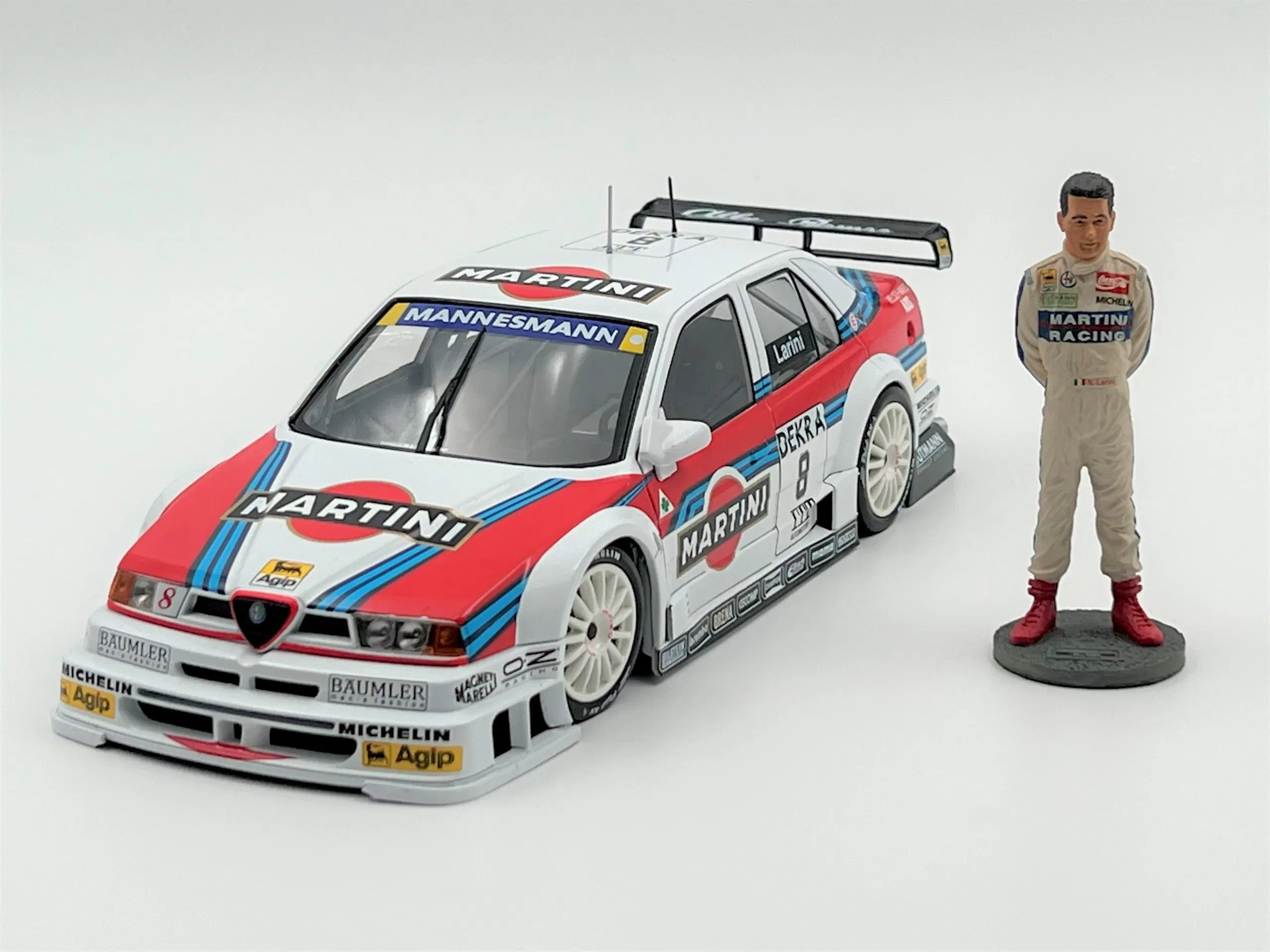 1995 Alfa Romeo 155 V6 Ti DTM #8 med figur 1:18